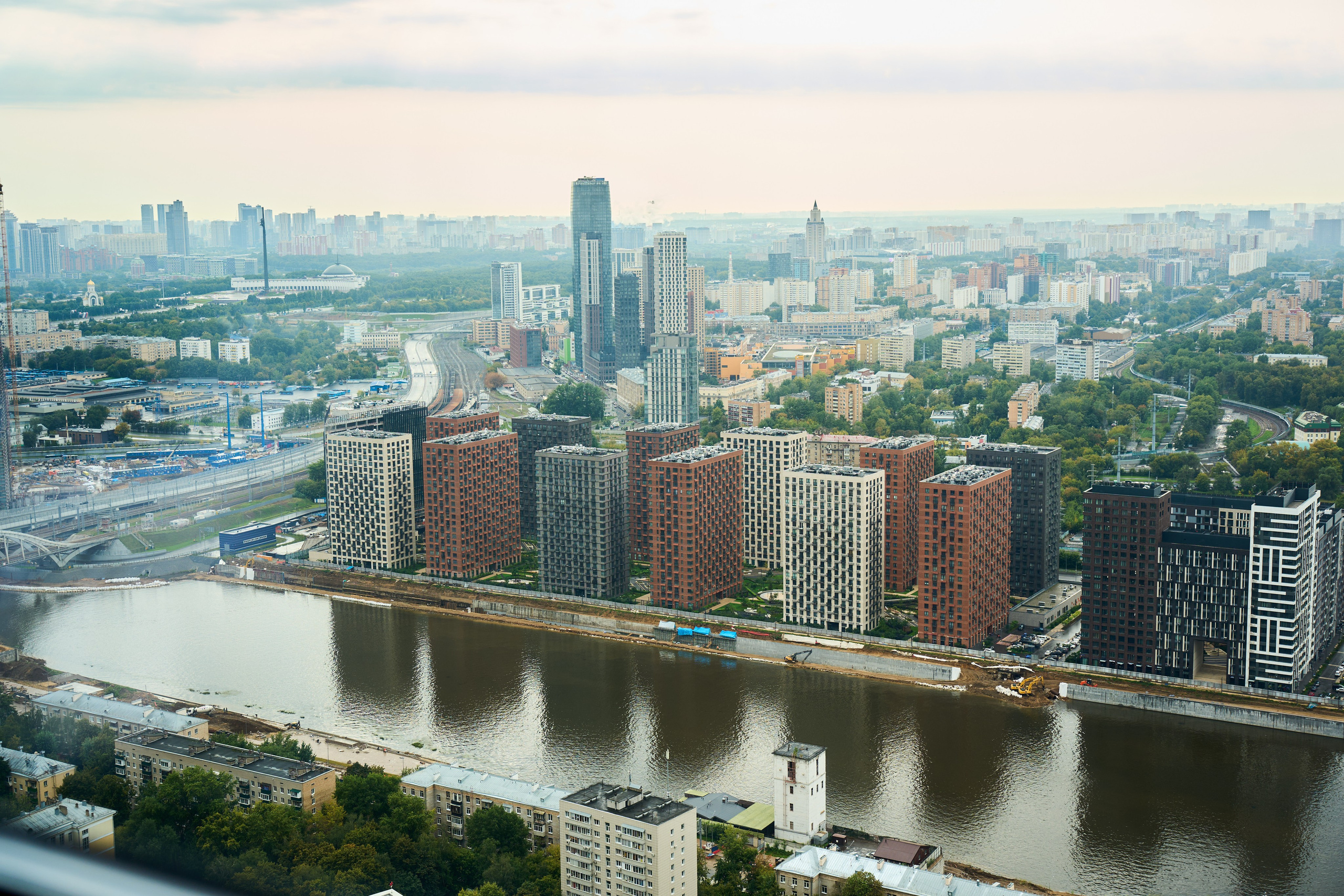 Небоскребы Москвы. Репортажный фотограф в Москве Вадим Галанин