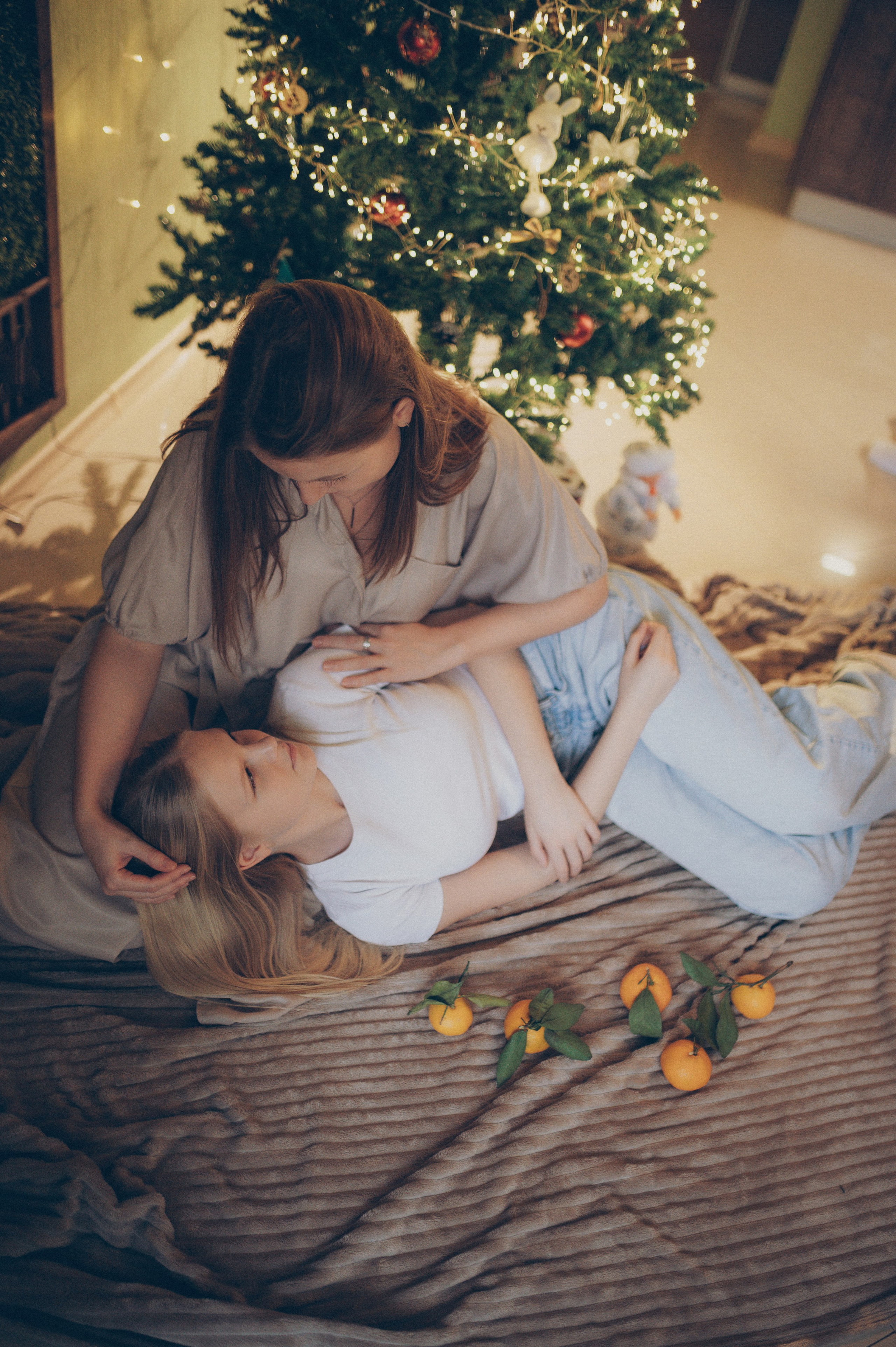 Тася, Соня, Женя и Илья (новогодняя домашняя). Фотограф, г. Лесной Свердловской области