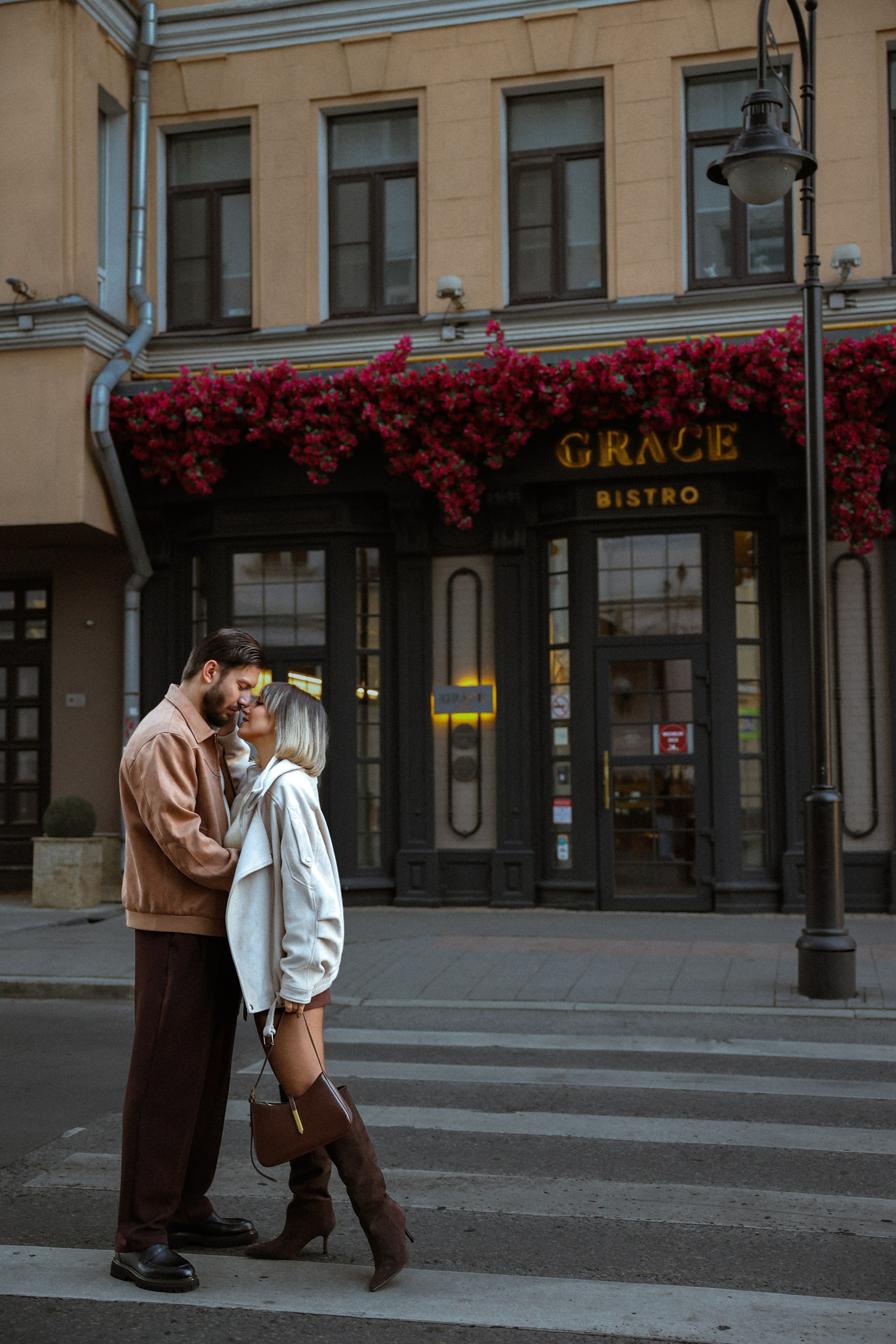 Лавстори. Женский и свадебный фотограф в Санкт-Петербурге Элизабет Ланцова. Будуарные съемки, свадебные съемки, лавстори, контент-съемка