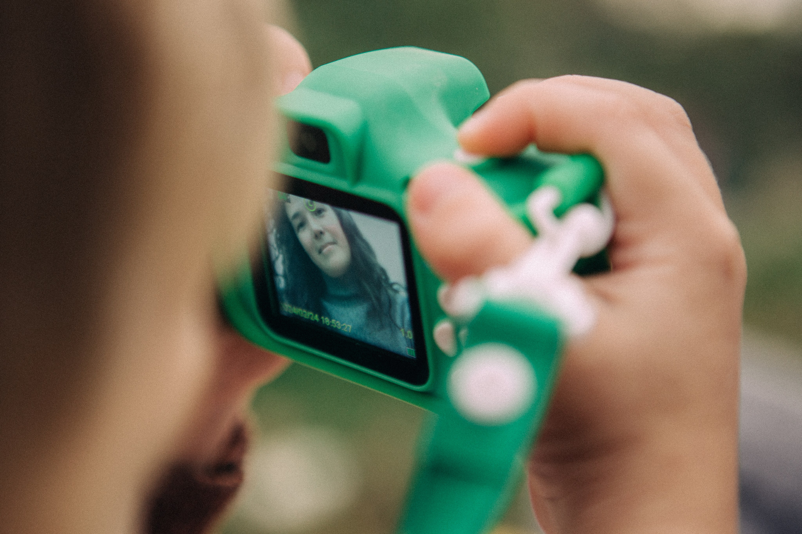 Nastya & Mr. Racoon. Portrait, family and pet photographer in Cyprus, Ksenia Bourdelle