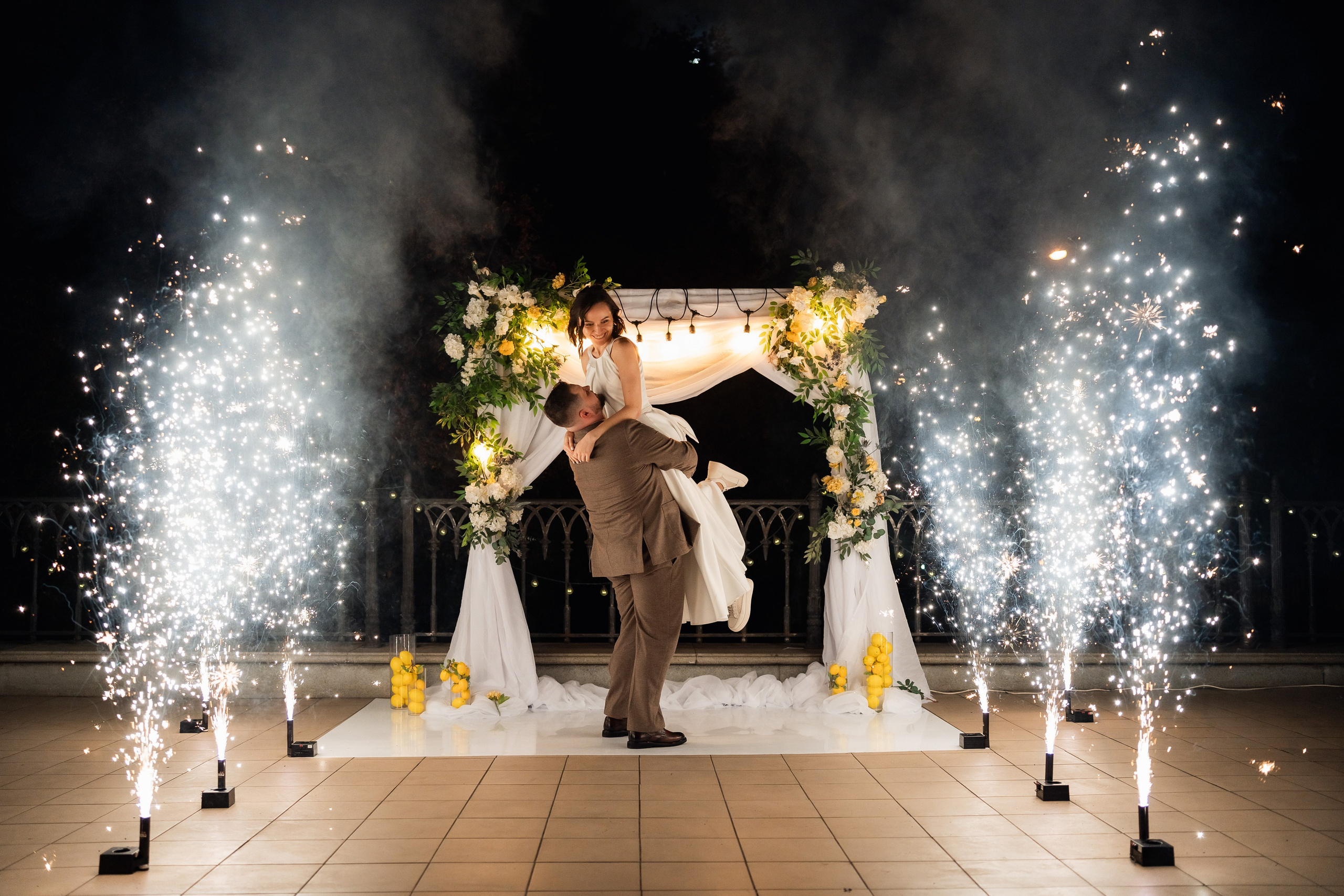 Было сухо, но мокро. Свадебный фотограф Москва и МО