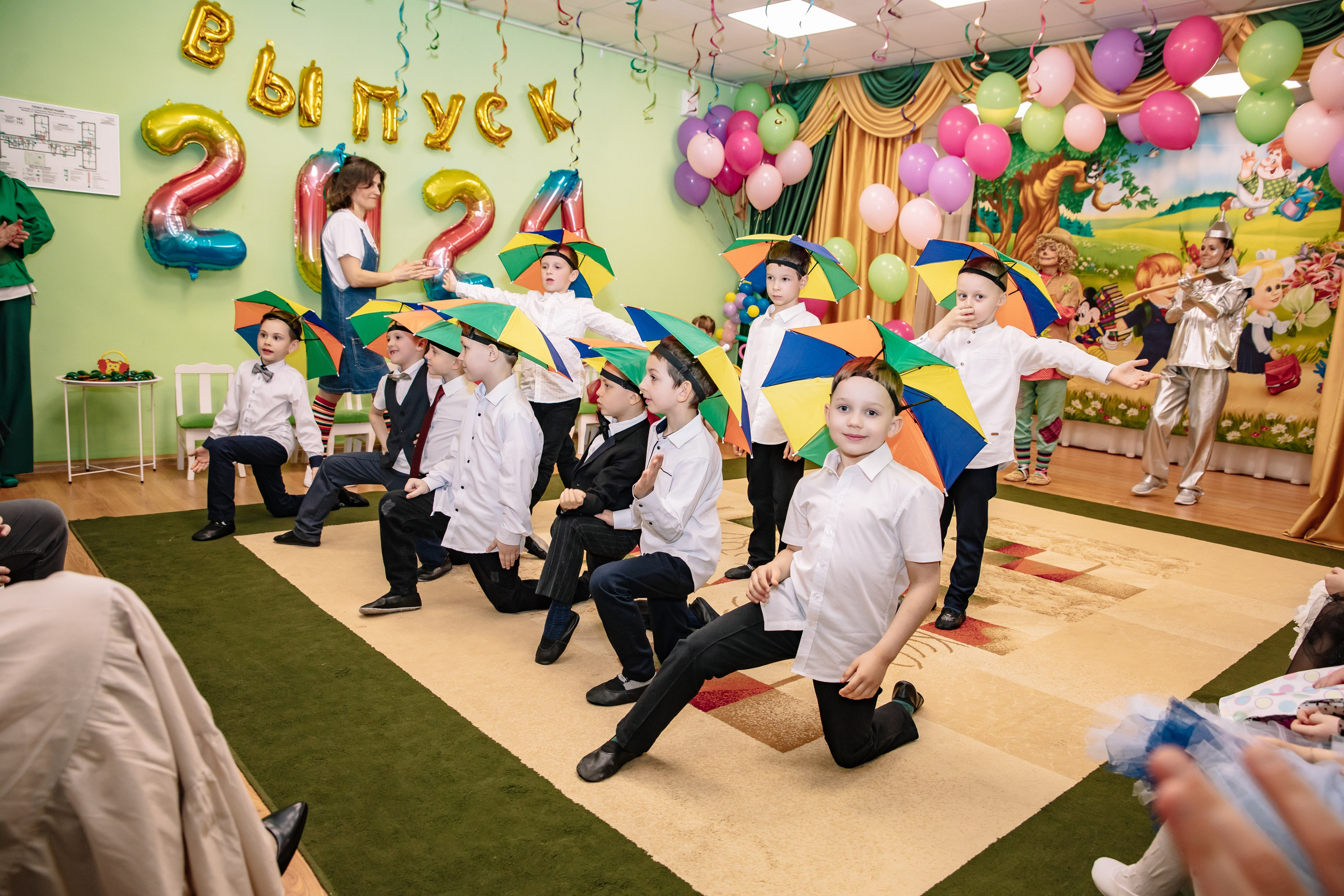 Группа «Сказка» ДС 69 Выпускной 2024. Фотограф в Москве Яна Полосина