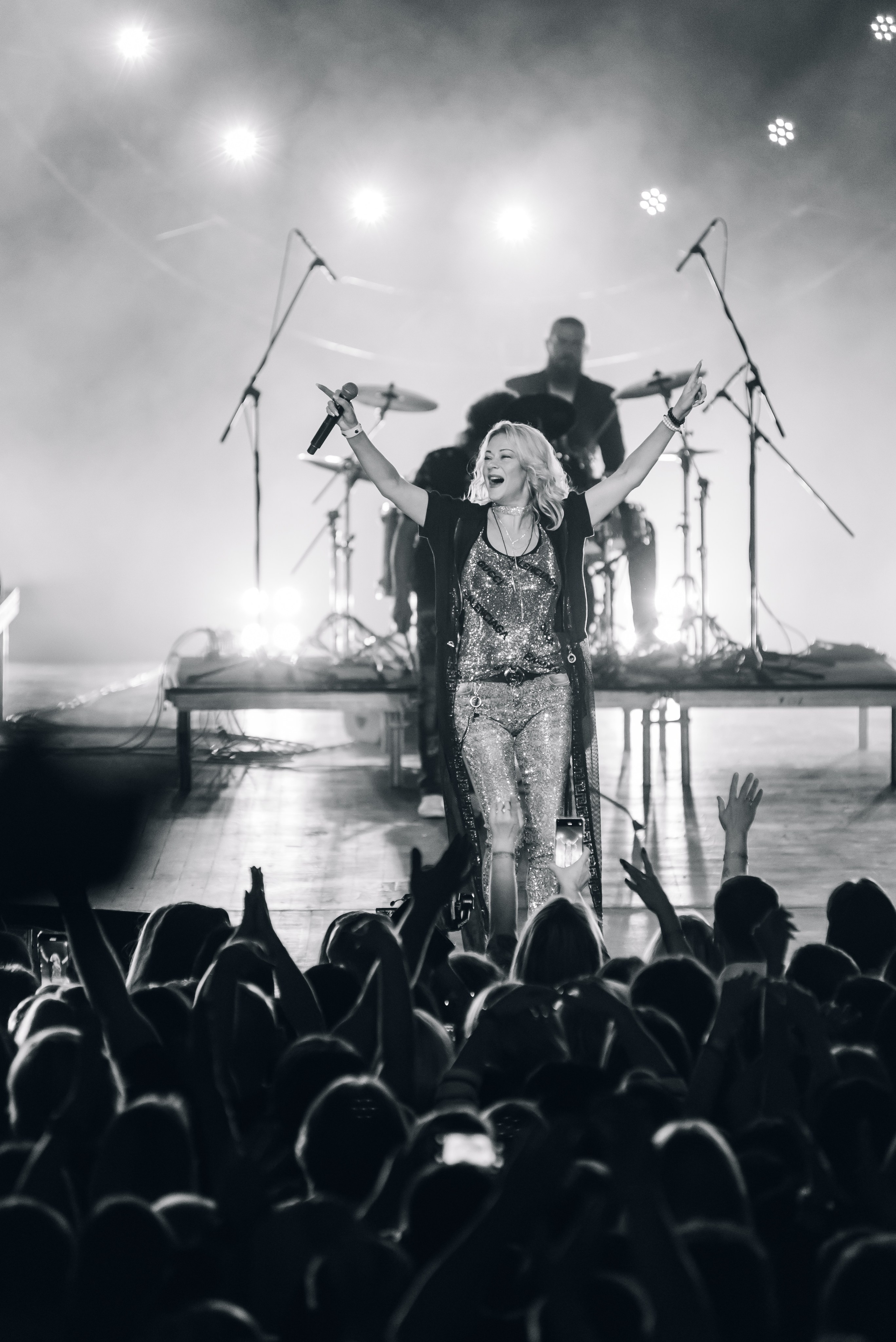 Дискотека 80-90-2000х — «Имена на все времена», Крокус Сити Холл. Бренд-фотограф для экспертов и блогеров в Москве Влада Горбовская