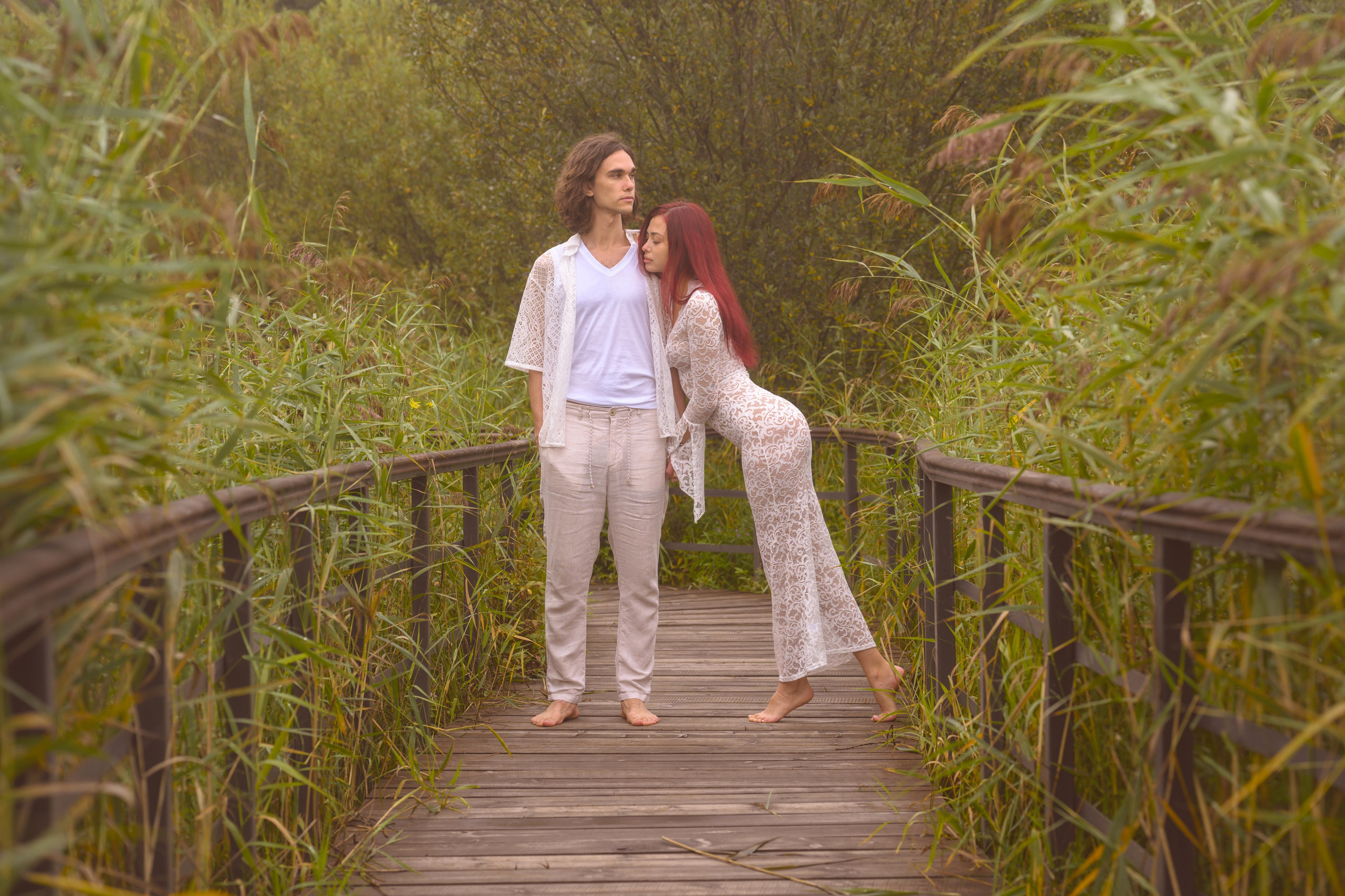 Фотосъемка Love Story на берегу Финского залива на экотропе