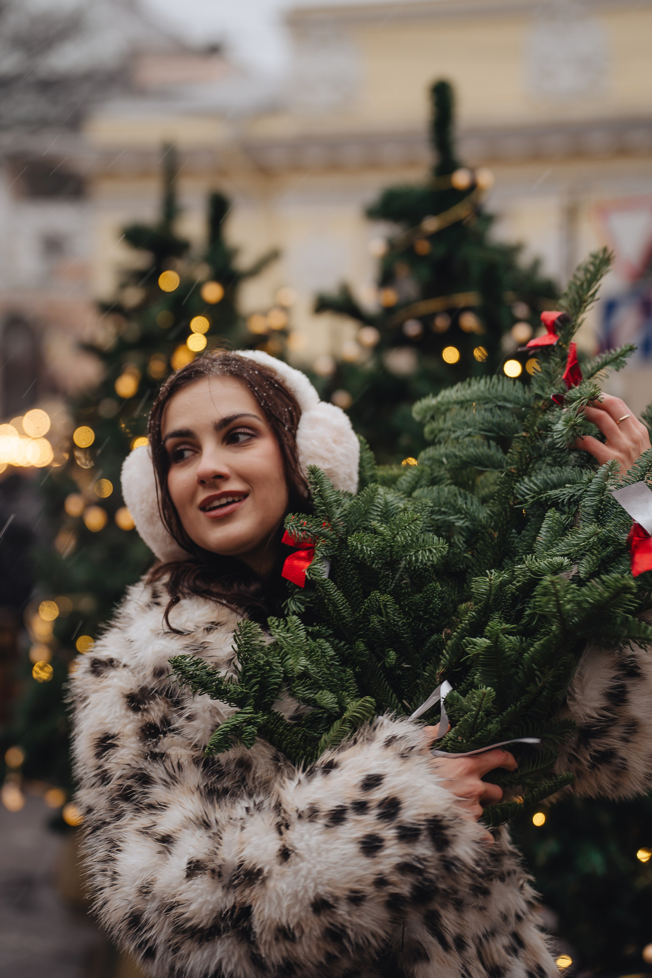 ПРОГУЛКА НА МАНЕЖНОЙ ПЛОЩАДИ ДЛЯ ДЕВУШКИ ПЕРЕД НОВЫМ ГОДОМ (НОВОГОДНЯЯ ФОТОСЕССИИЯ НА МАНЕЖНОЙ ПЛОЩАДИ). Профессиональный фотограф, Санкт-Петербург — Виктория Богомолова