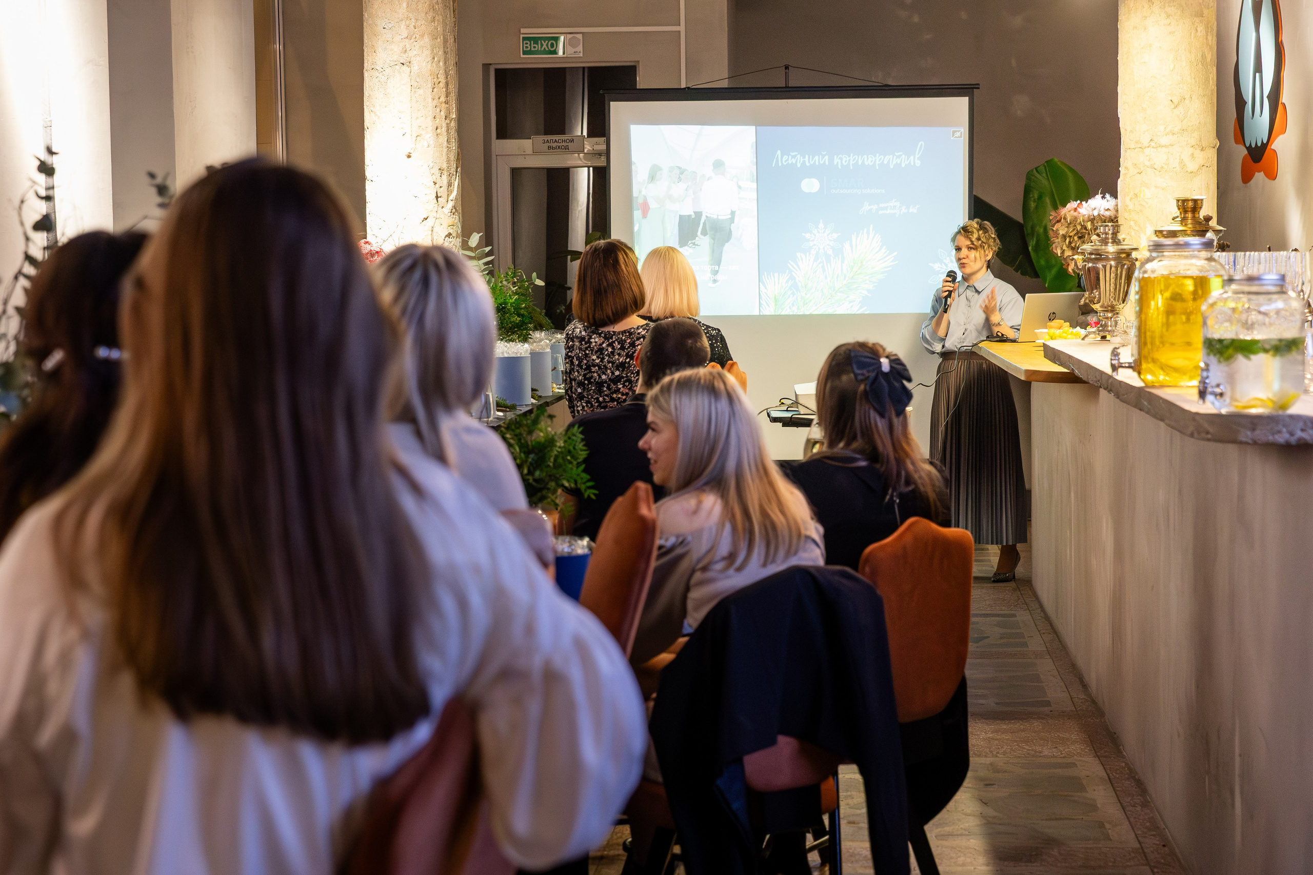 Новогодние корпоративы 2025. ILIAS BLACK — Фотограф свадеб и мероприятий в Минске и Беларуси