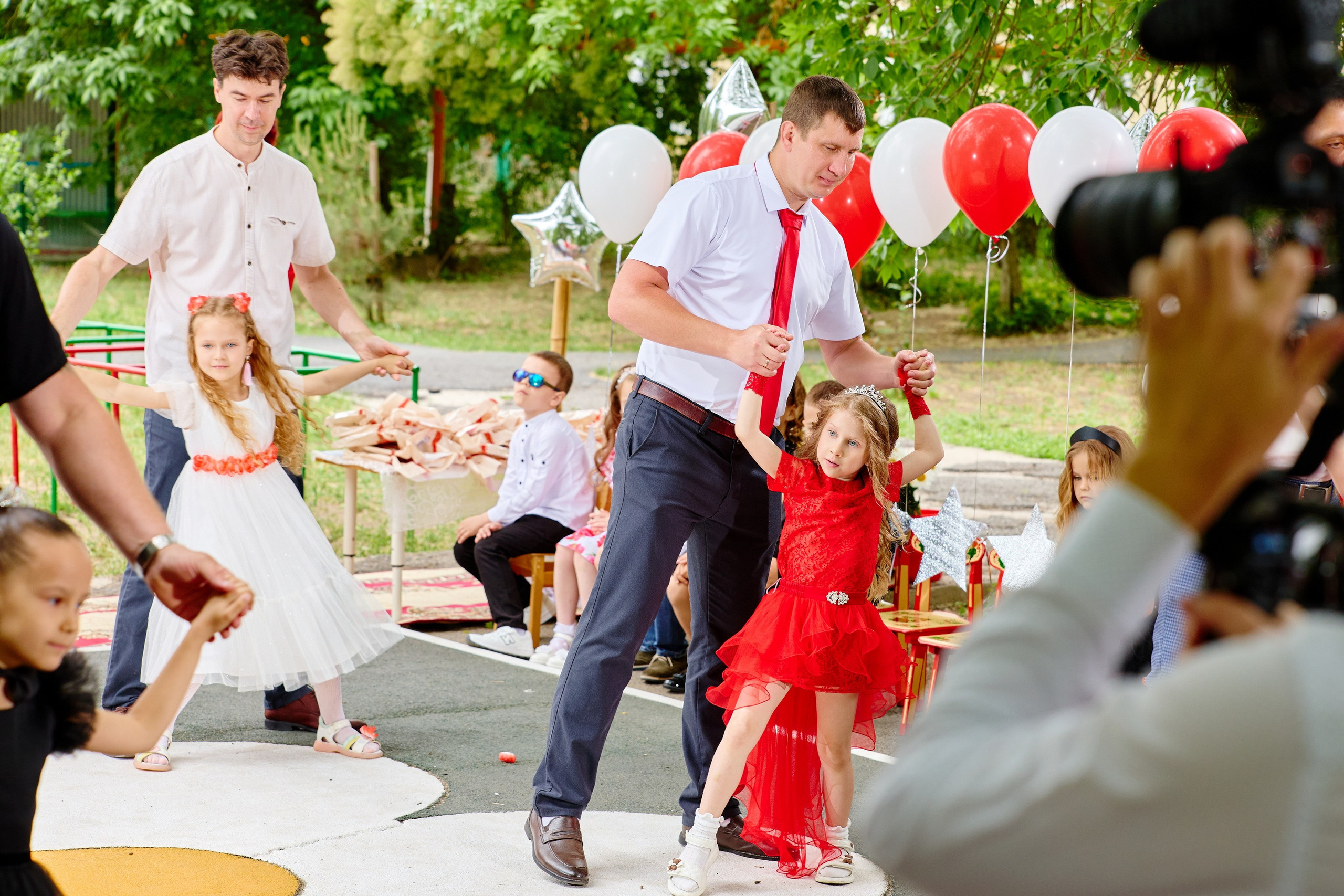 Выпускной 45 сад. Фотограф Выпускные альбомы Таганрог Сергей Коробченко
