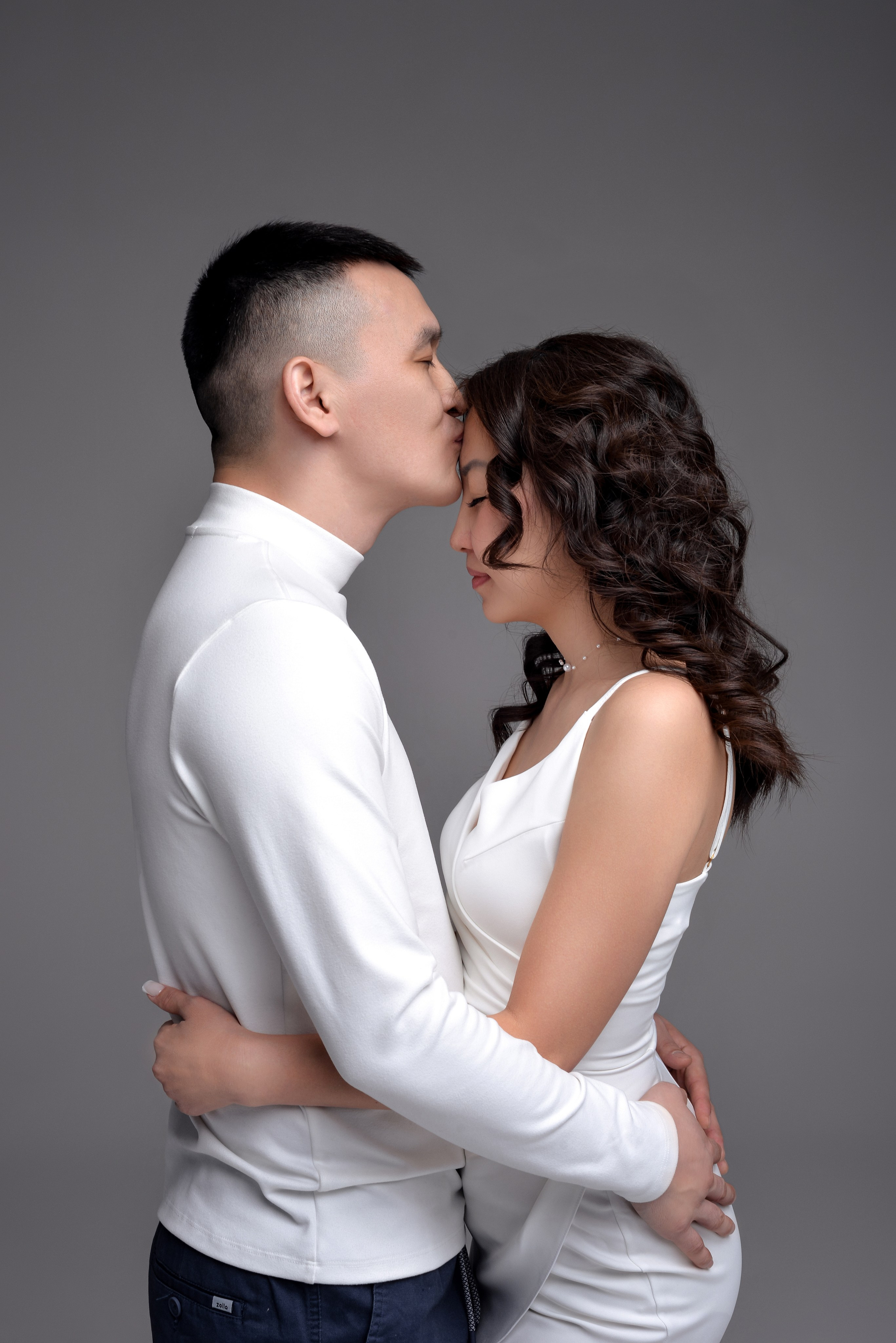 Оля и Чаян в студии. Семейный и свадебный фотограф Галина Абакумова, фотосессии в Белгороде