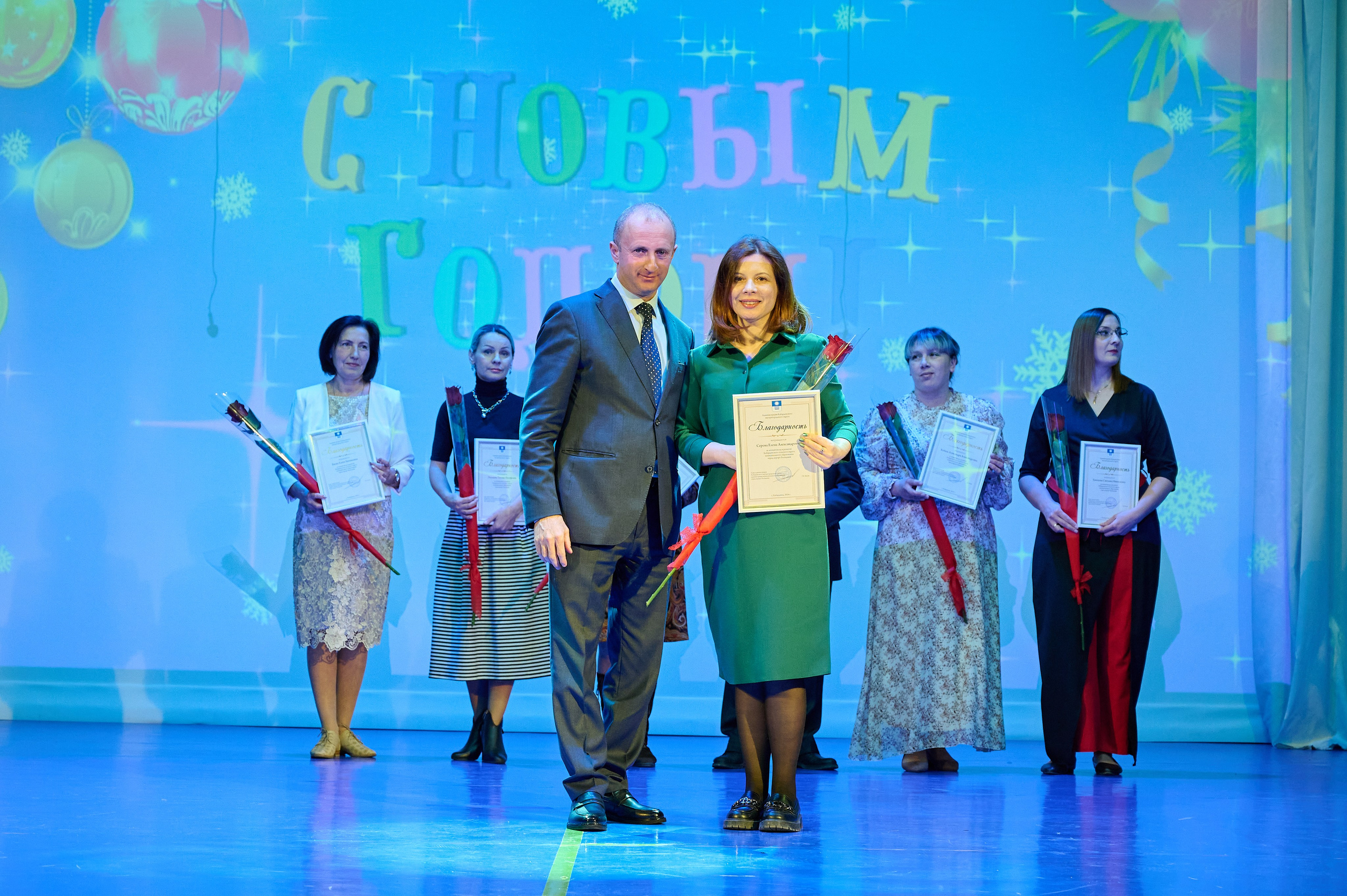 НГ концерт в Марьиной роще. Жизнь курорта Кабардинка в фотографиях