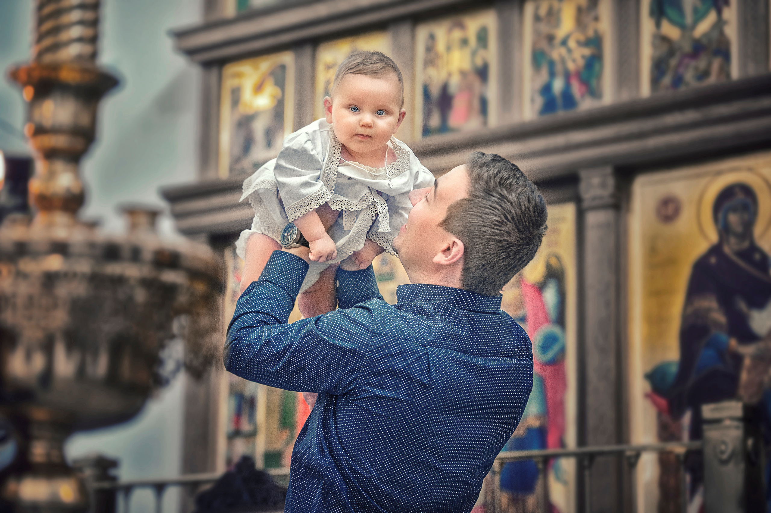 Фотосьемка крестин в церкви. Свадебный фотограф Наталья Немцева в Санкт-Петербурге