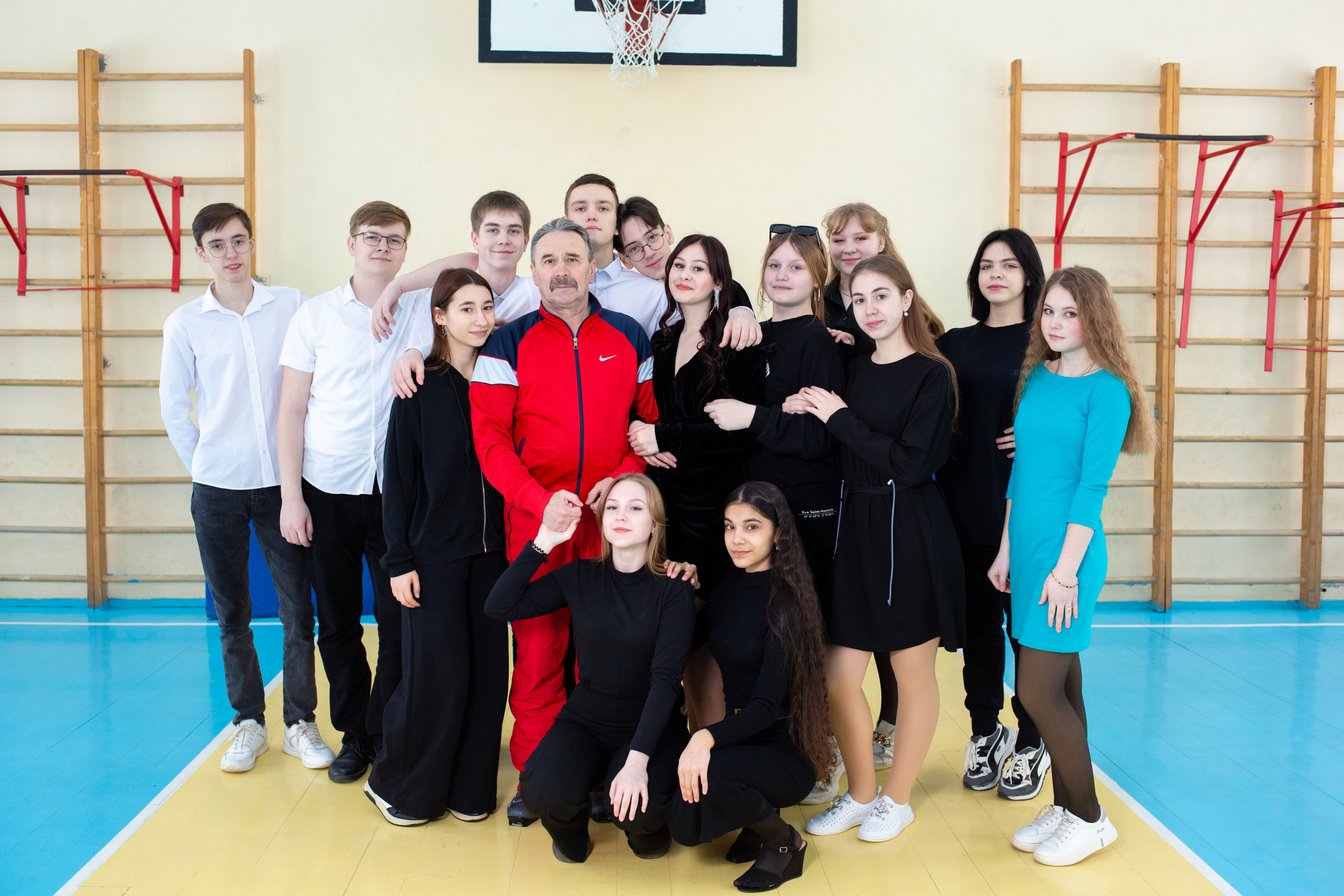 Фотосъемка выпускников школ. ВЫПУСКНЫЕ АЛЬБОМЫ в детский сад и школу Москва, Краснодар, Владимир