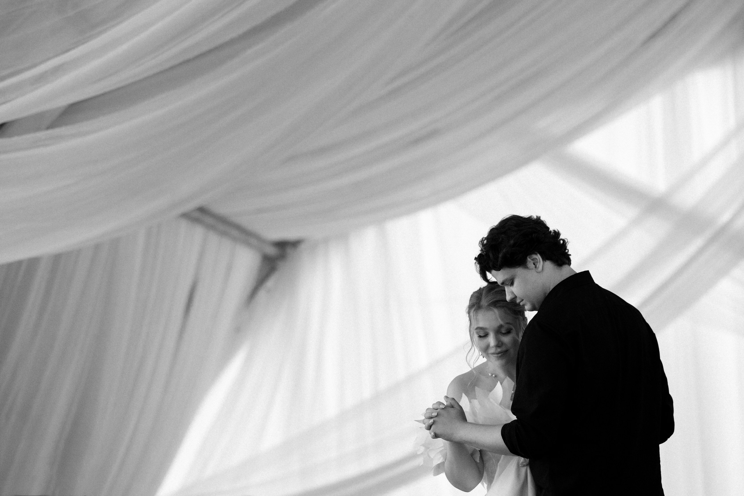 Свадьба под шёпот деревьев. Свадебный и семейный фотограф в Твери, Москве, Санкт-Петербурге