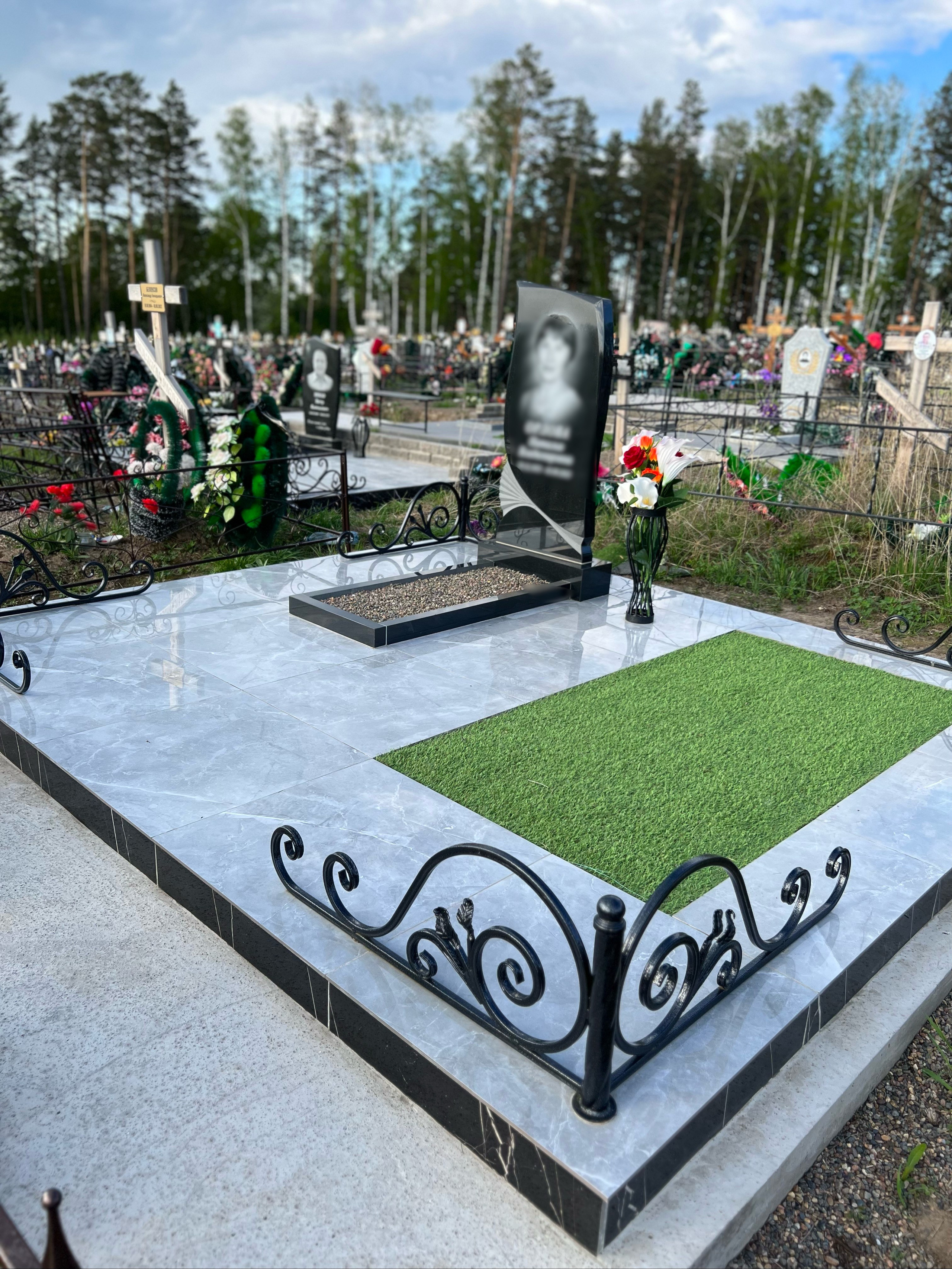 Благоустройство (наши работы). ГРАНИТ26 Ритуальные услуги Железногорск. Благоустройство могил, продажа памятников
