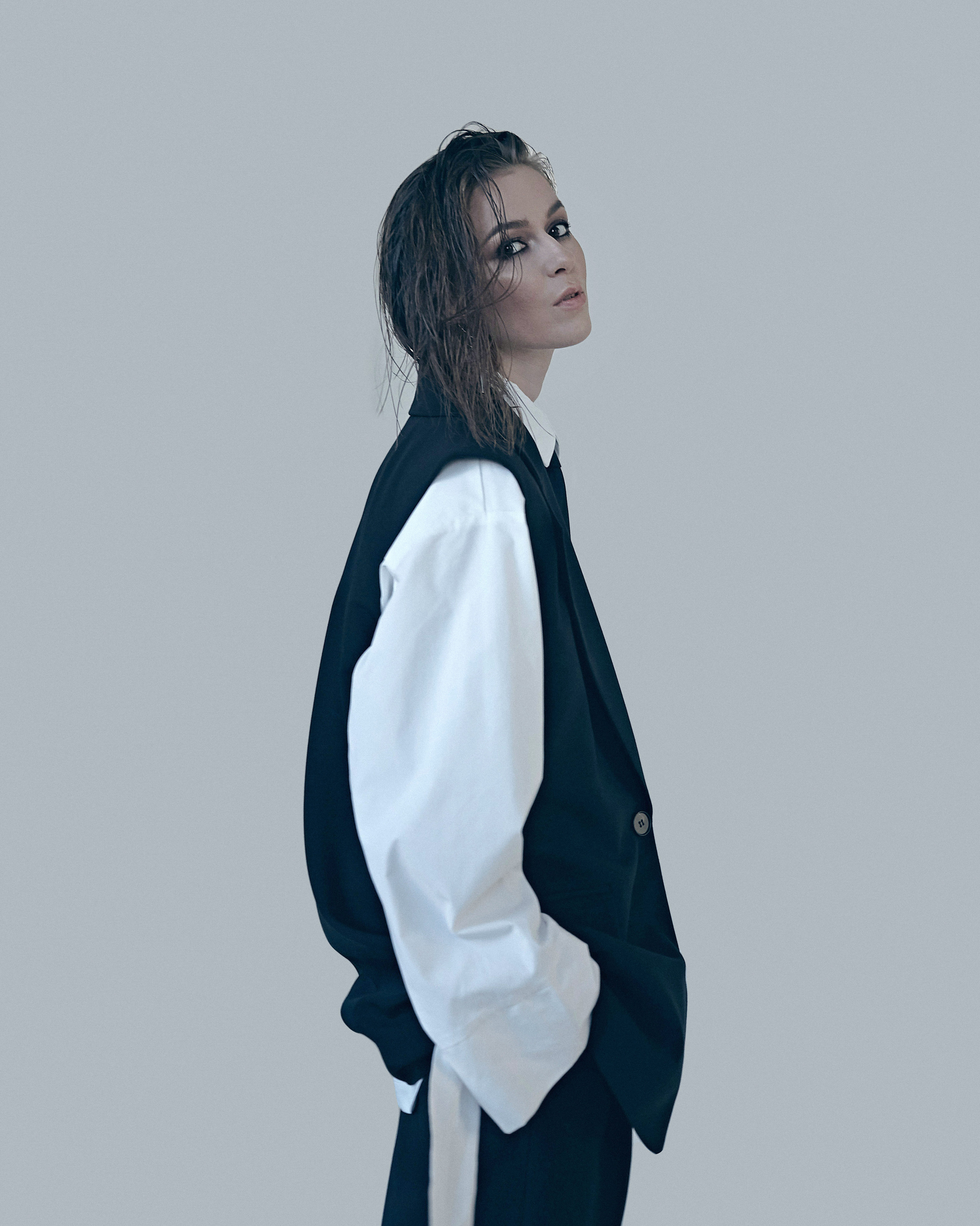 I AM. Yulia Otroschenko