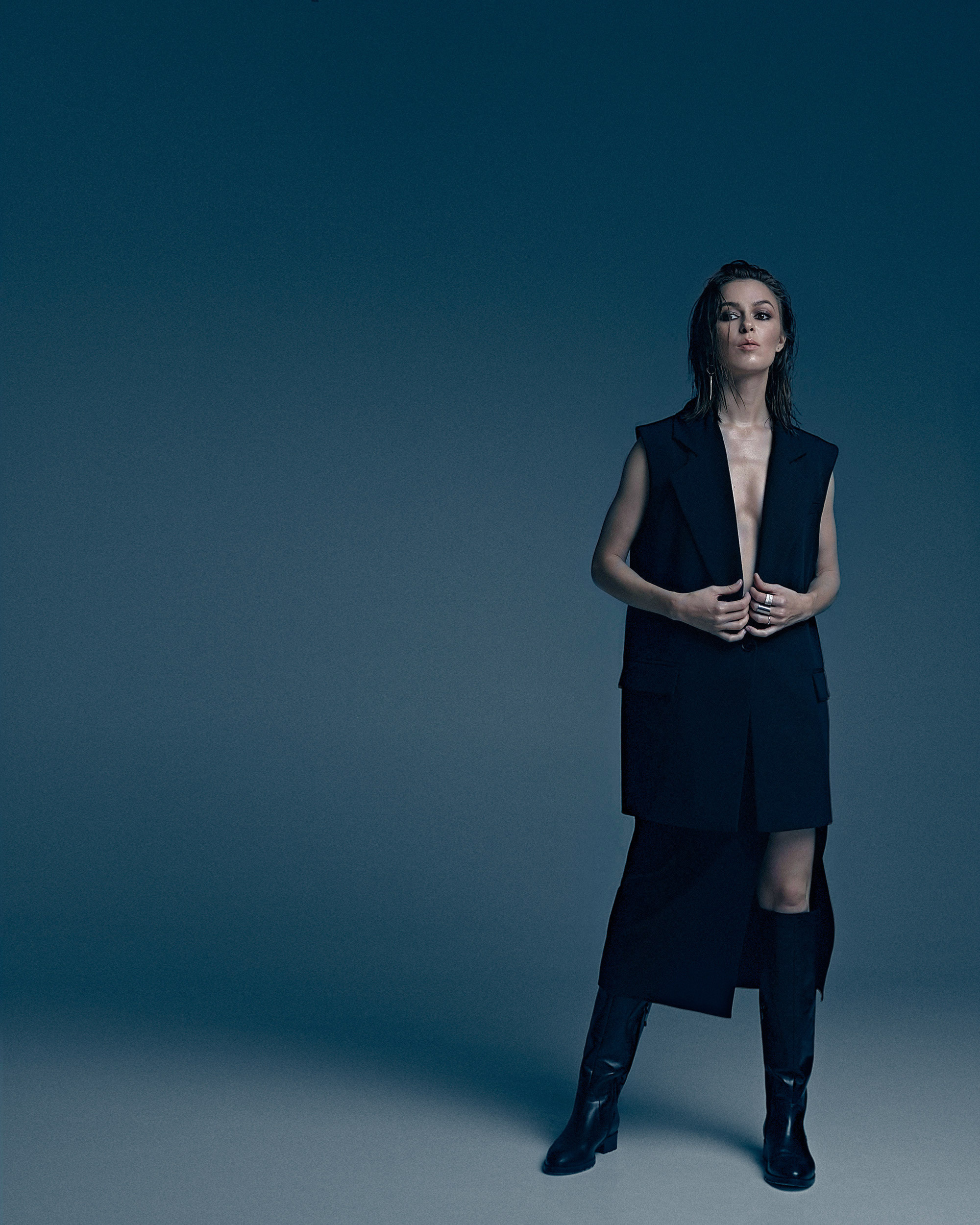 I AM. Yulia Otroschenko