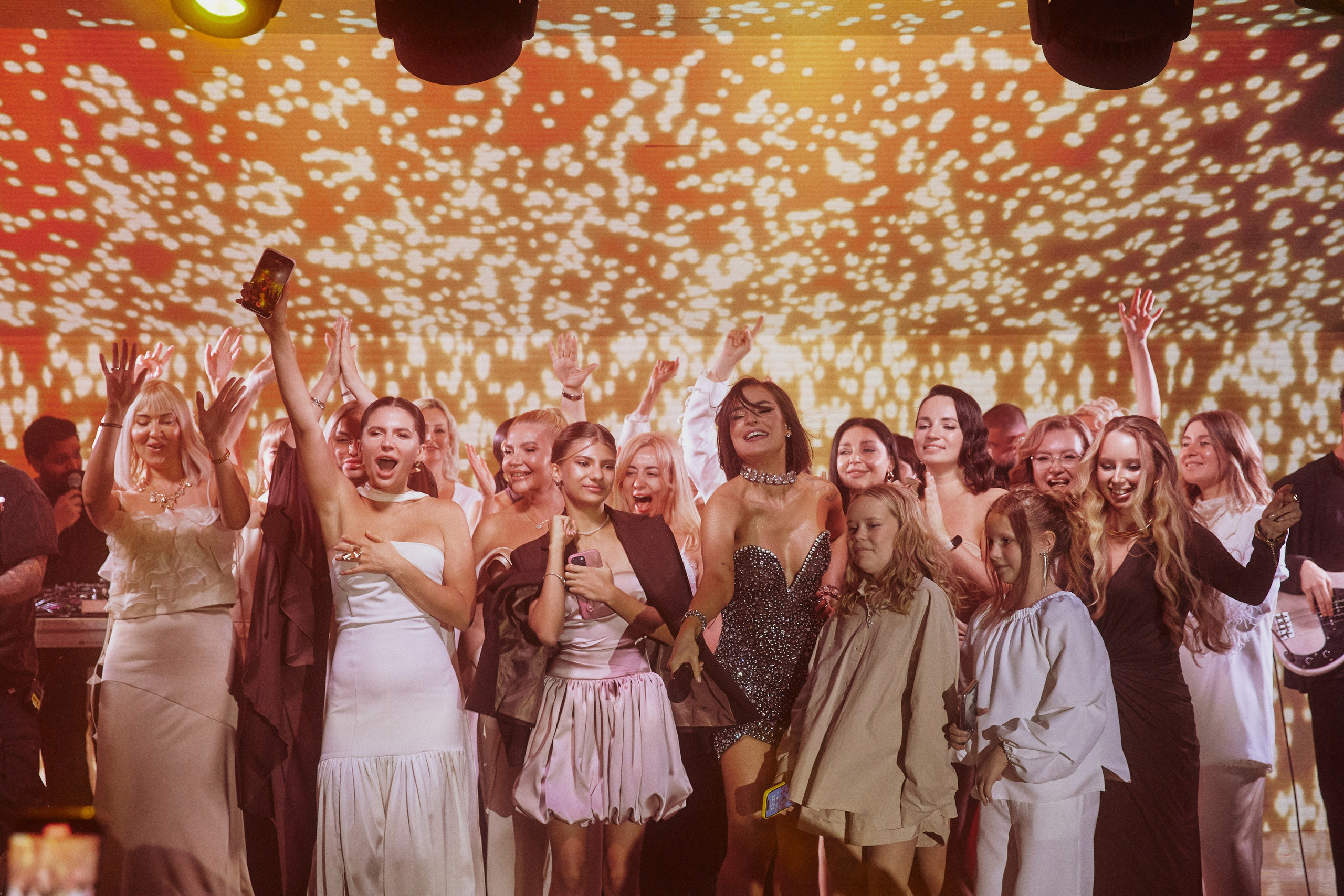 REFLECTIONS: A TRAIL OF FEELINGS. Дмитрий Мазуркевич: Профессиональный Репортажный Фотограф