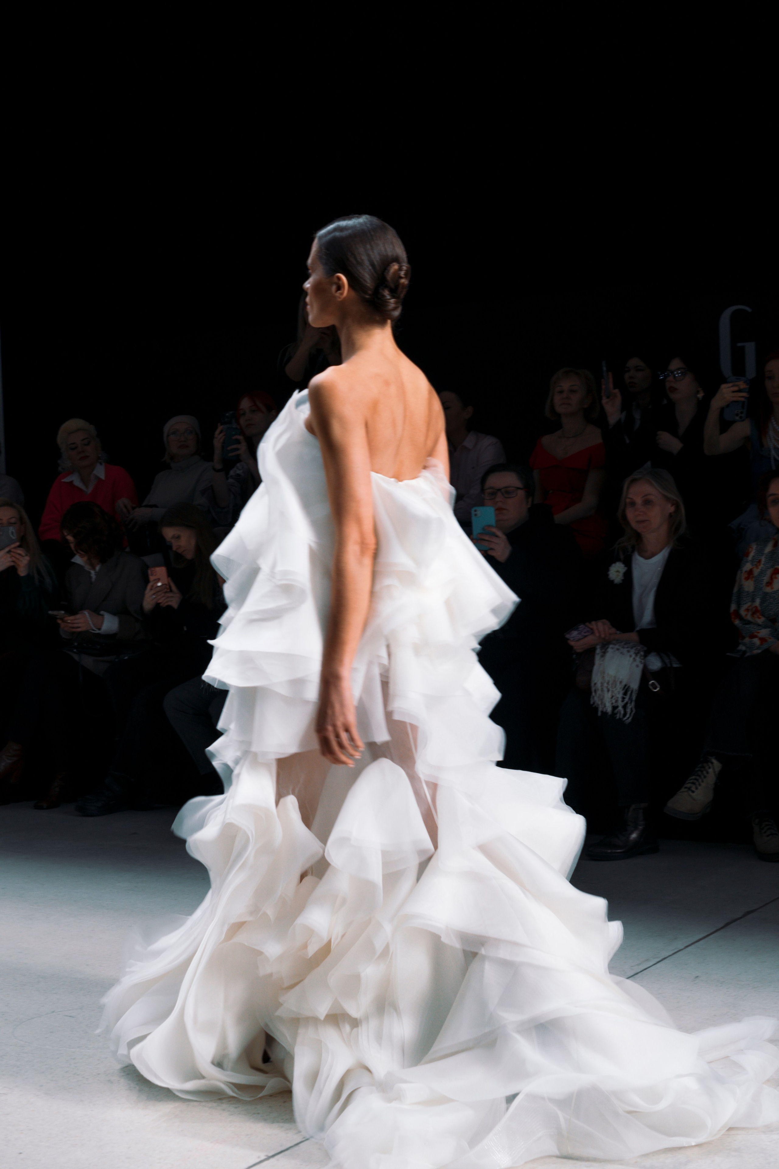 Fashion Week 2025. Свадебный фотограф в Москве Кристина Чехова