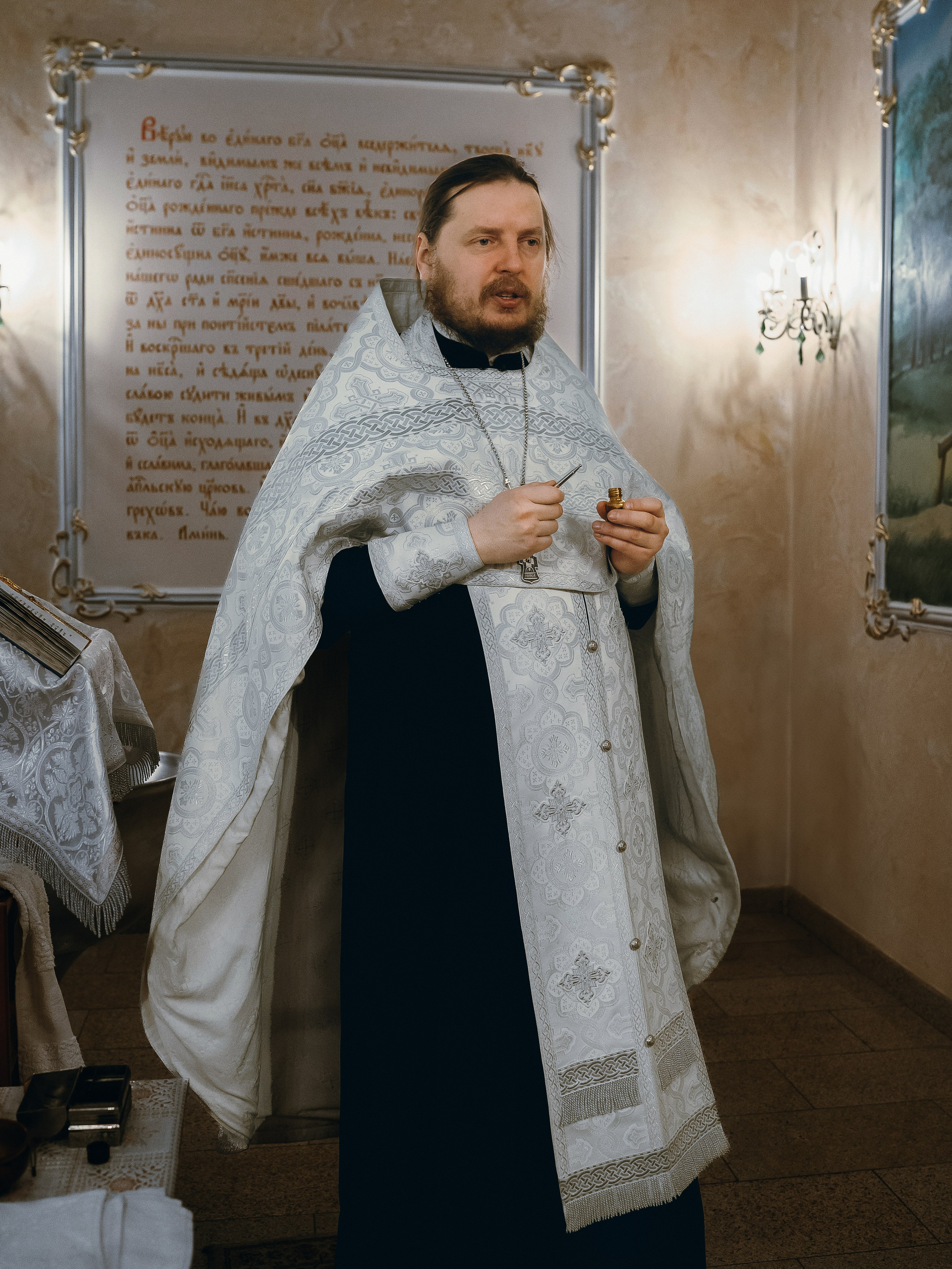 Таинство в Храме Петра и Февронии. Фотограф Ольга Рубцова в Москве и Московской области