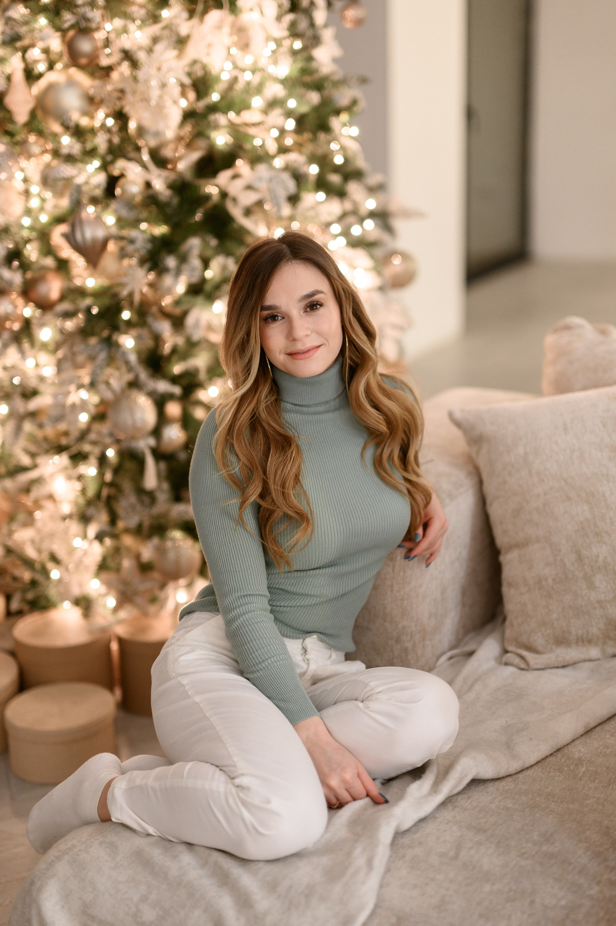 Семейная новогодняя фотосессия в фотостудии Мимика, зал Мия. Semerlina.ru