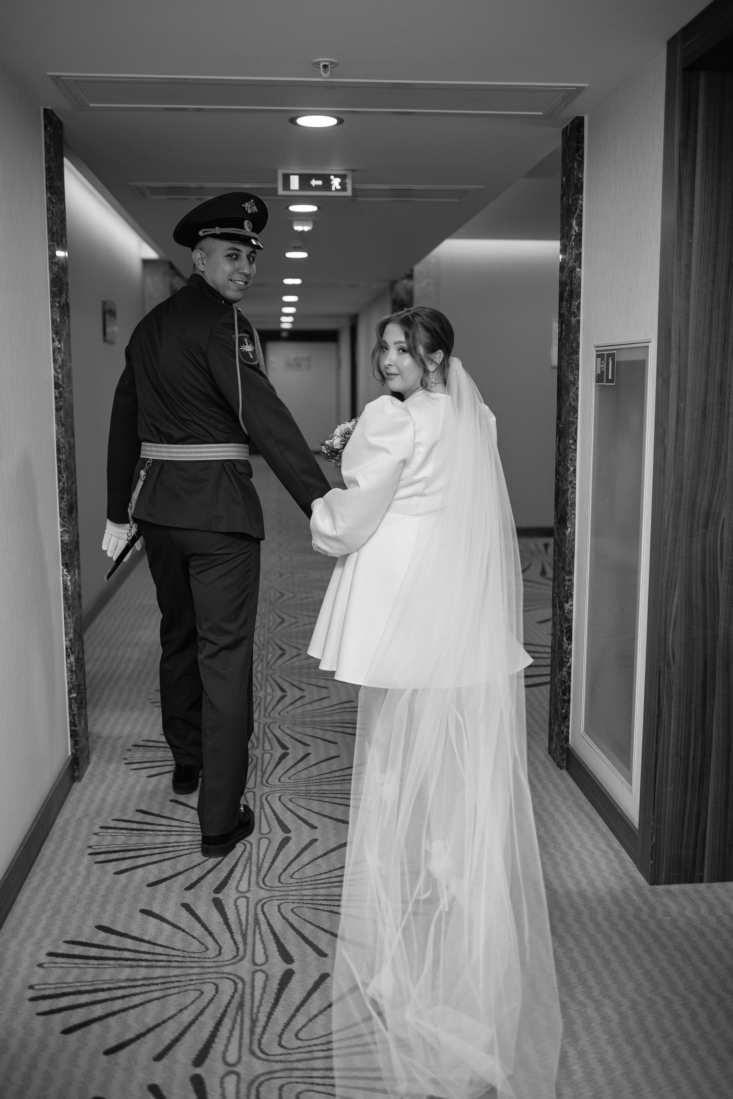 Сергей и Анастасия | Сборы, ЗАГС, прогулка | Свадьба 18.05.2024. Свадебный фотограф Новосибирск | Готовность фото от 14 дней