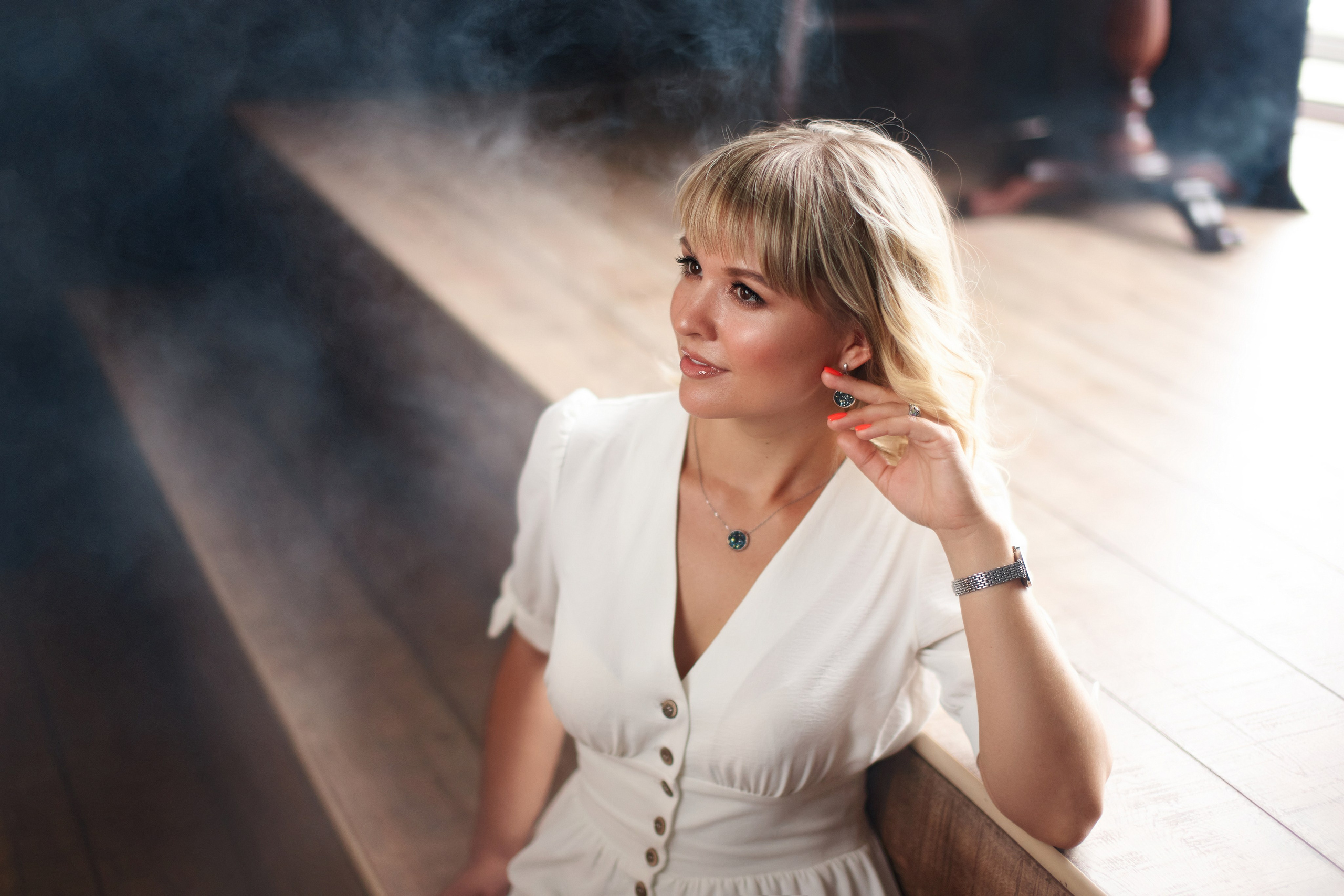 Портреты для Юли в интерьерной студии. Репортажный и женский фотограф в Новосибирске