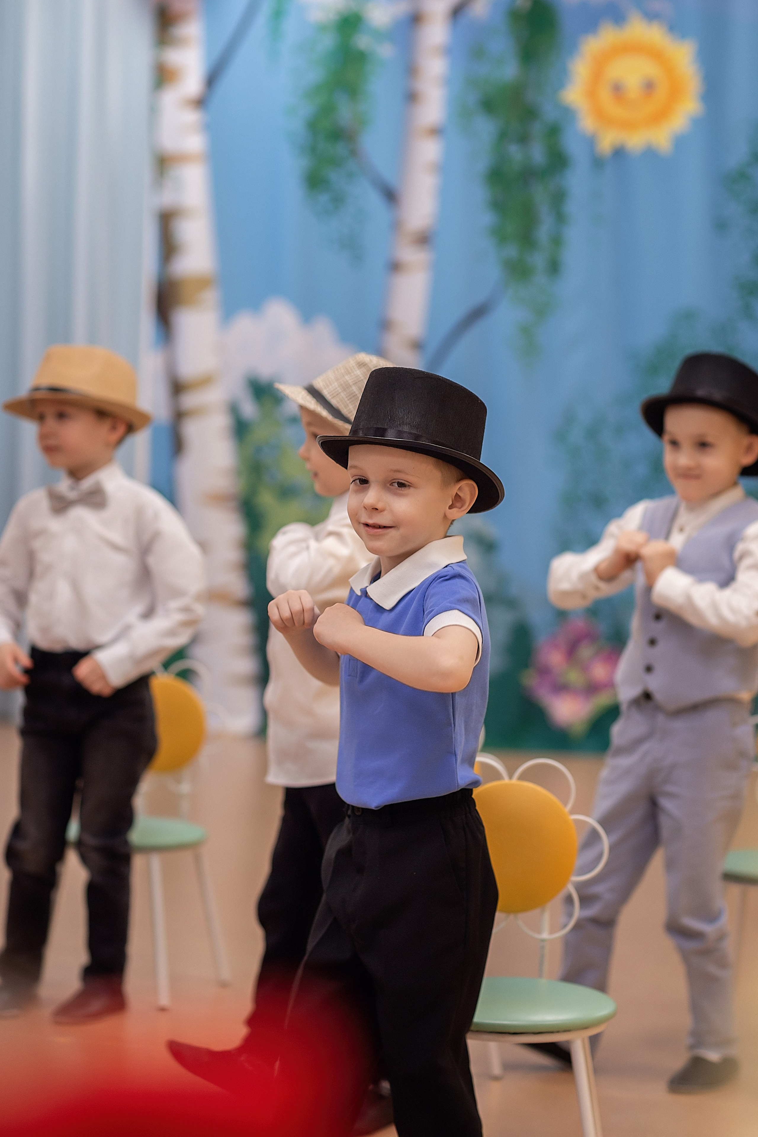 Весенний утренник_старшая группа_2025. Семейный фотограф в Санкт-Петербурге