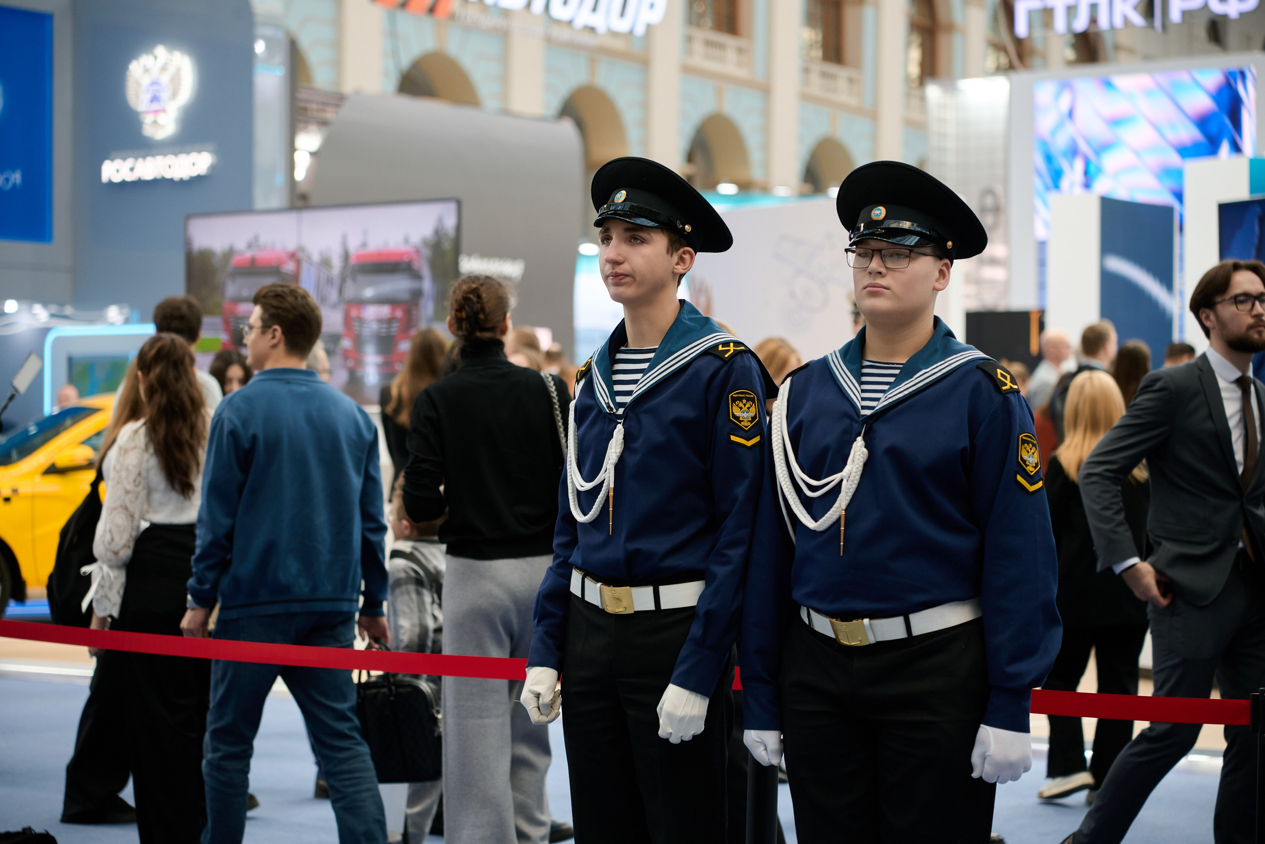 19 Международный форум и выставка Транспорт России. Сергей Богомолов. Свадебный и семейный фотограф