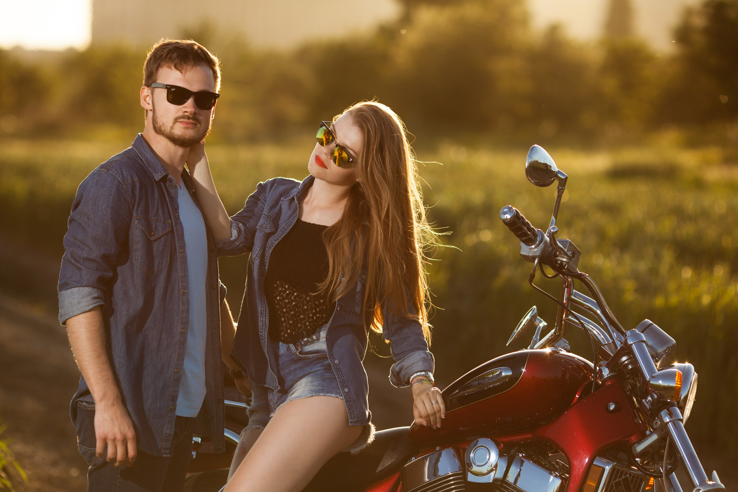 Сергей, Евгения и мотоцикл. Семейный и детский фотограф в Краснодаре Брусилова Марина