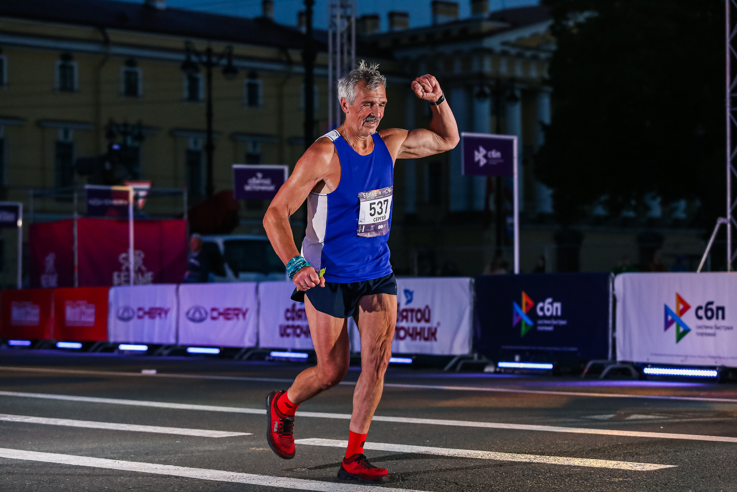 Марафон Белые Ночи 2023. Сергей Гусев — спортивная фотография, виртуальные туры, 3д панорамы