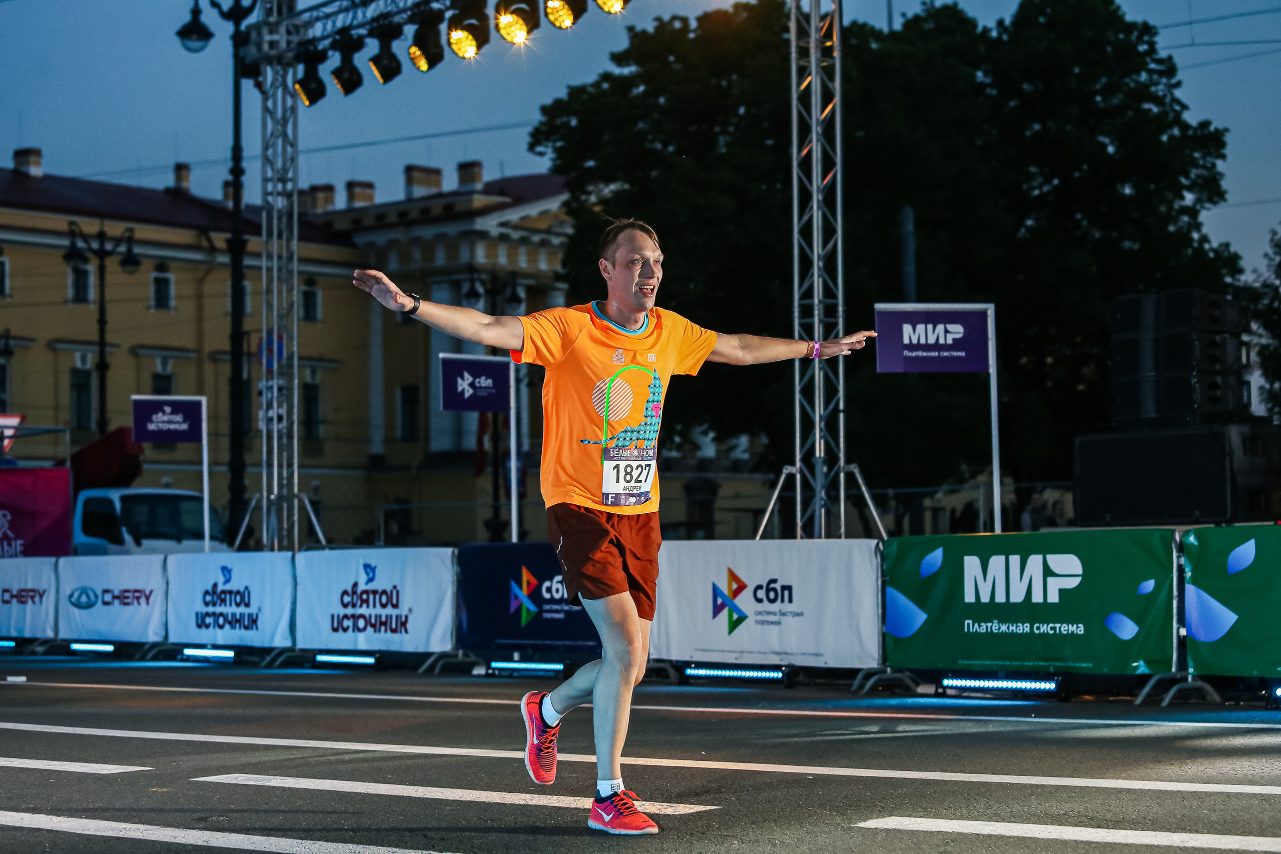 Марафон Белые Ночи 2023. Сергей Гусев — спортивная фотография, виртуальные туры, 3д панорамы