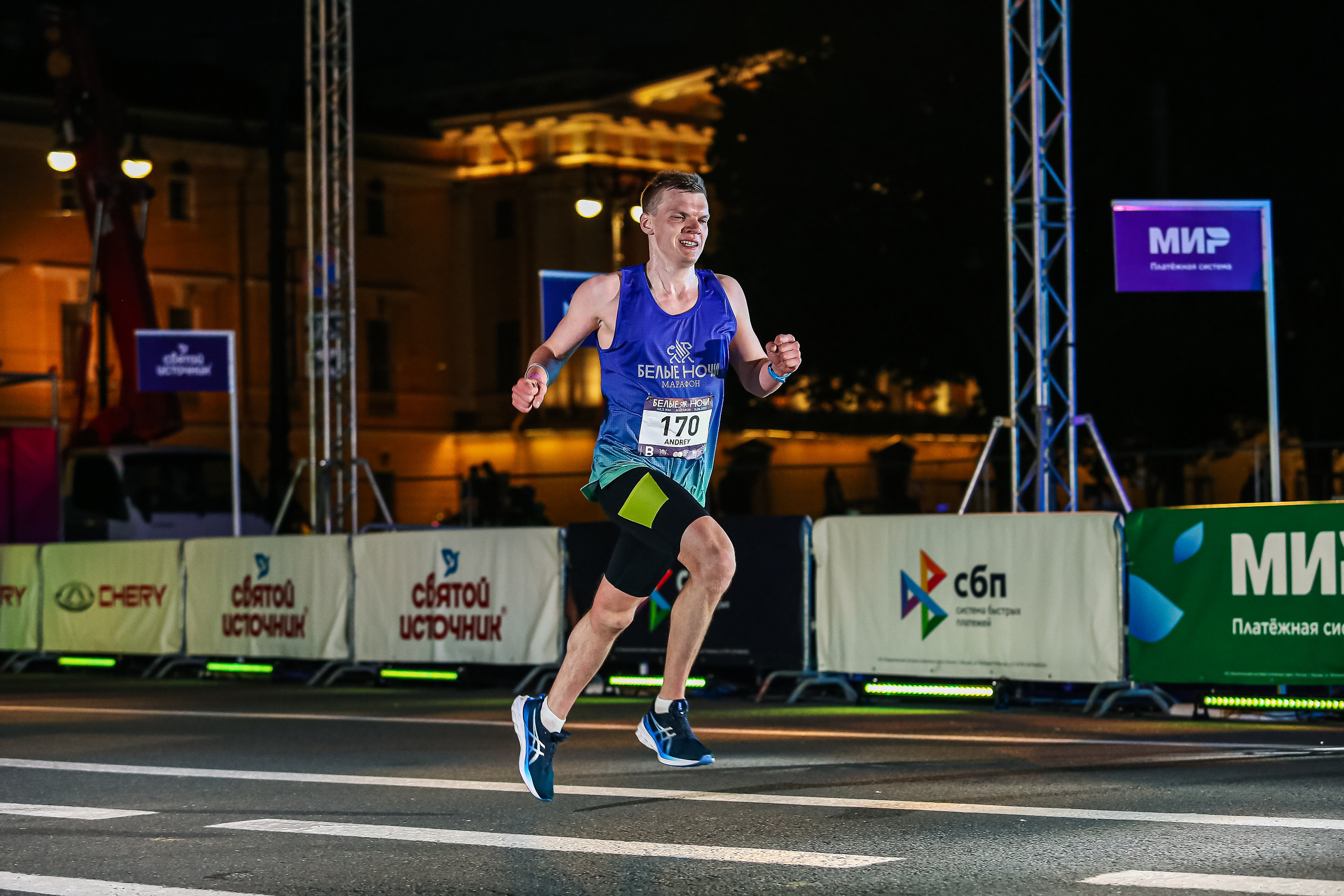 Марафон Белые Ночи 2023. Сергей Гусев — спортивная фотография, виртуальные туры, 3д панорамы