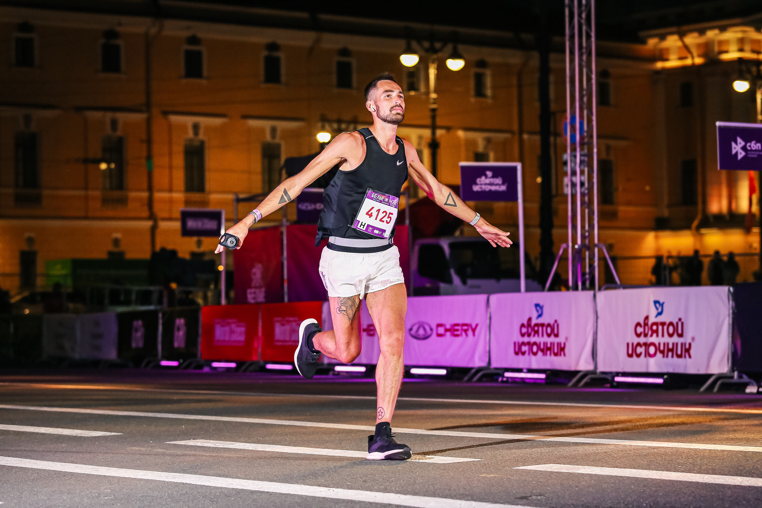 Марафон Белые Ночи 2023. Сергей Гусев — спортивная фотография, виртуальные туры, 3д панорамы