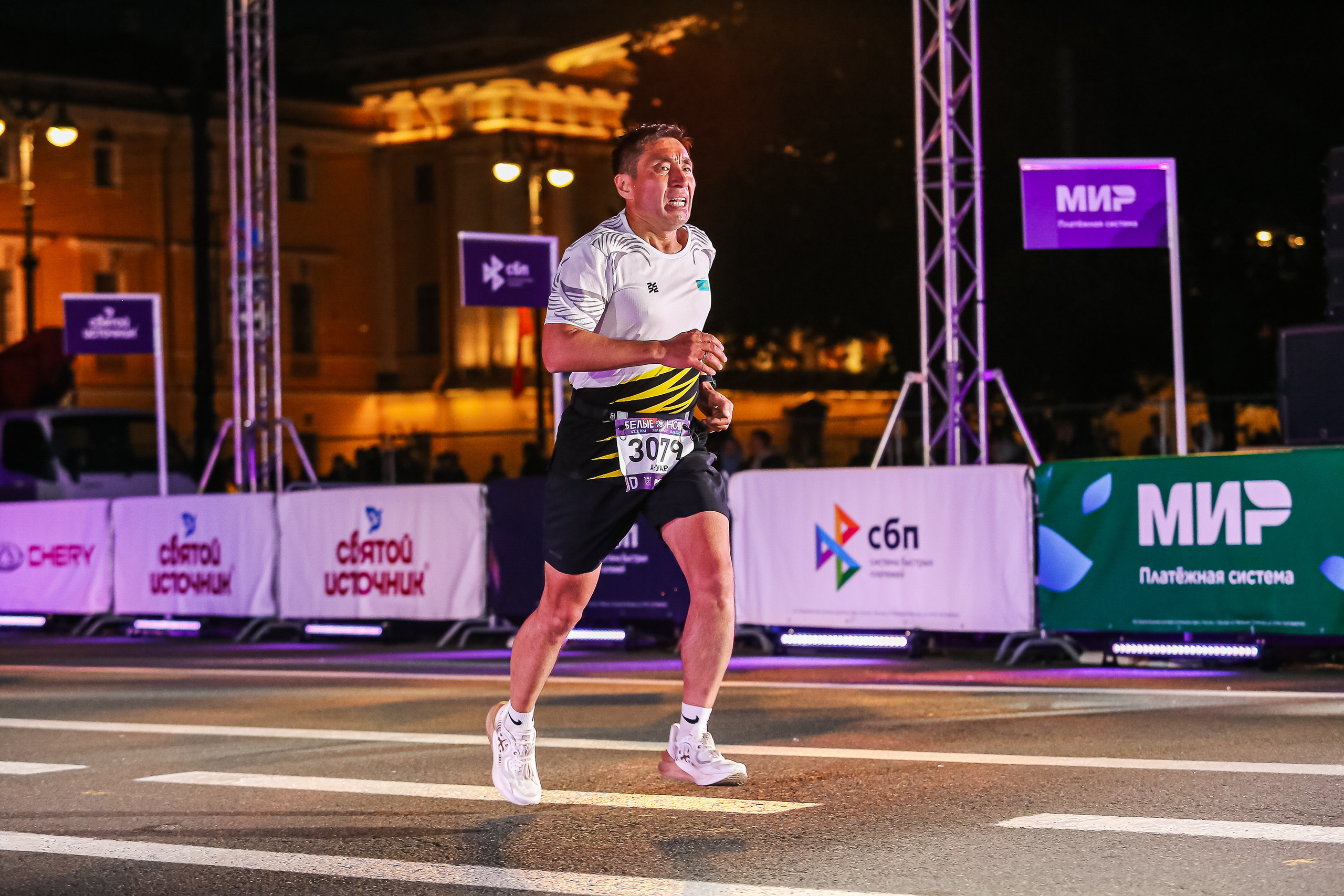 Марафон Белые Ночи 2023. Сергей Гусев — спортивная фотография, виртуальные туры, 3д панорамы