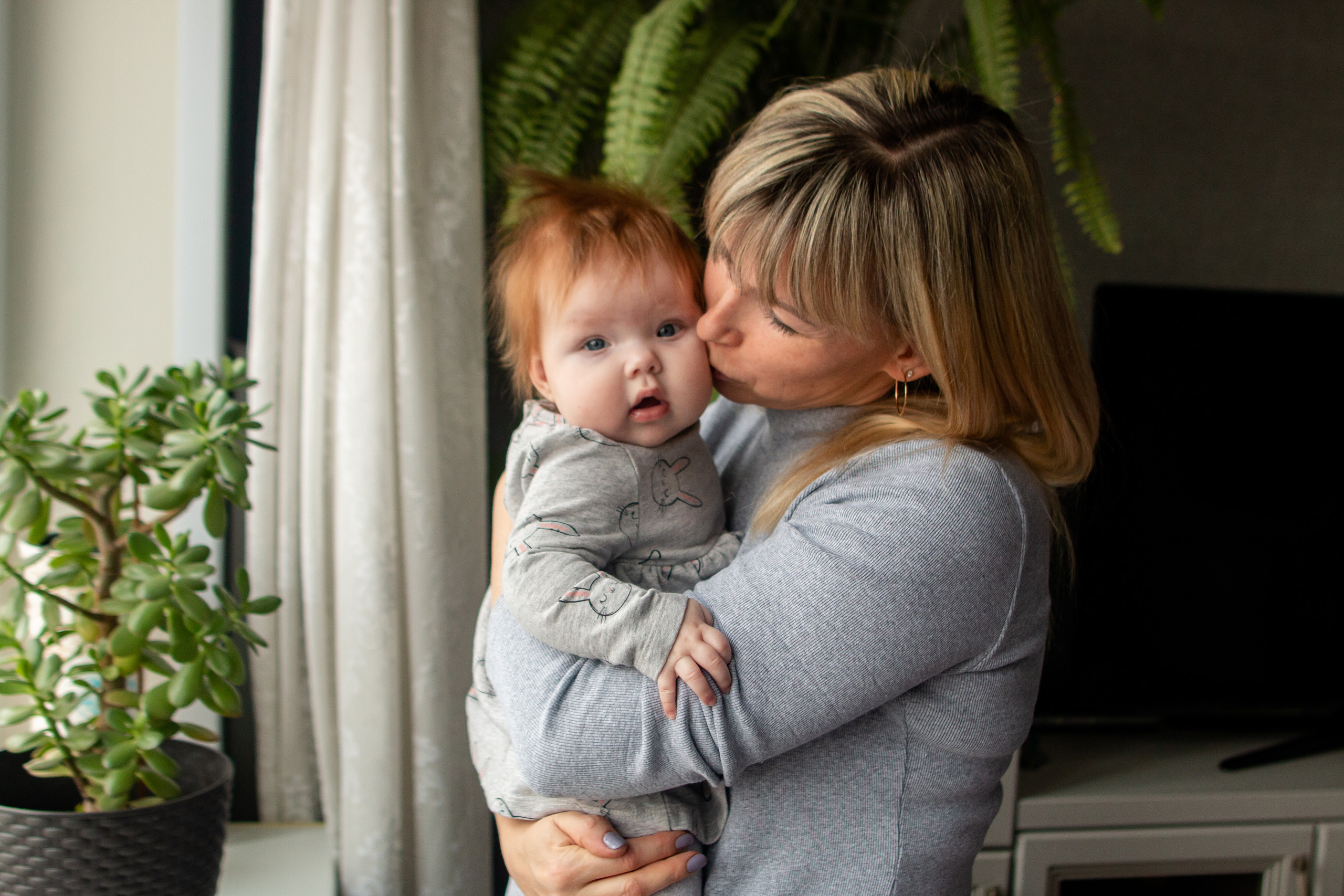 Надежда и Лиза.Домашняя. Семейный фотограф в Рязани Харламова Влада