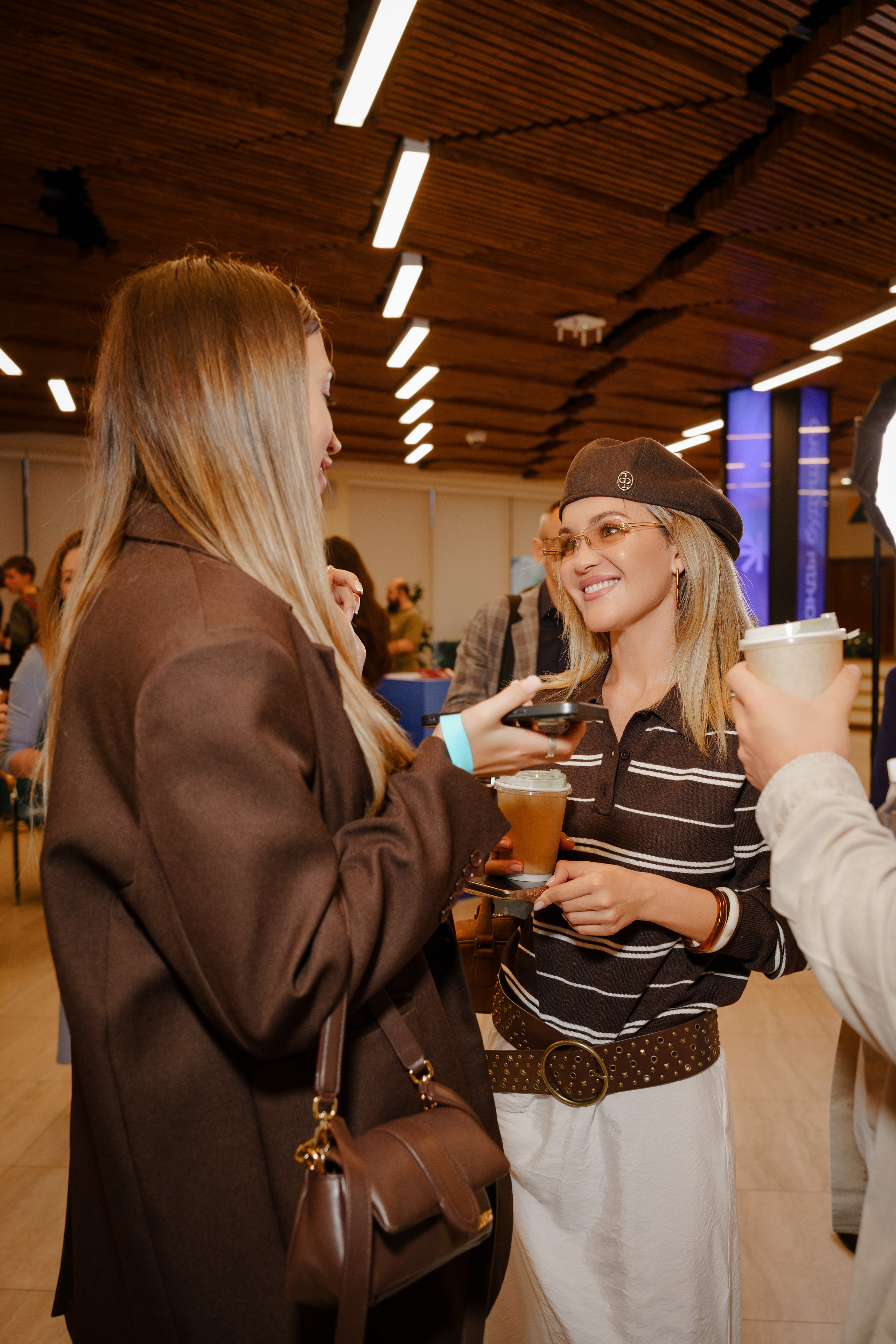 Репортажный фотограф на конференцию в Москве. Репортажный фотограф в Москве Саша Дружинина