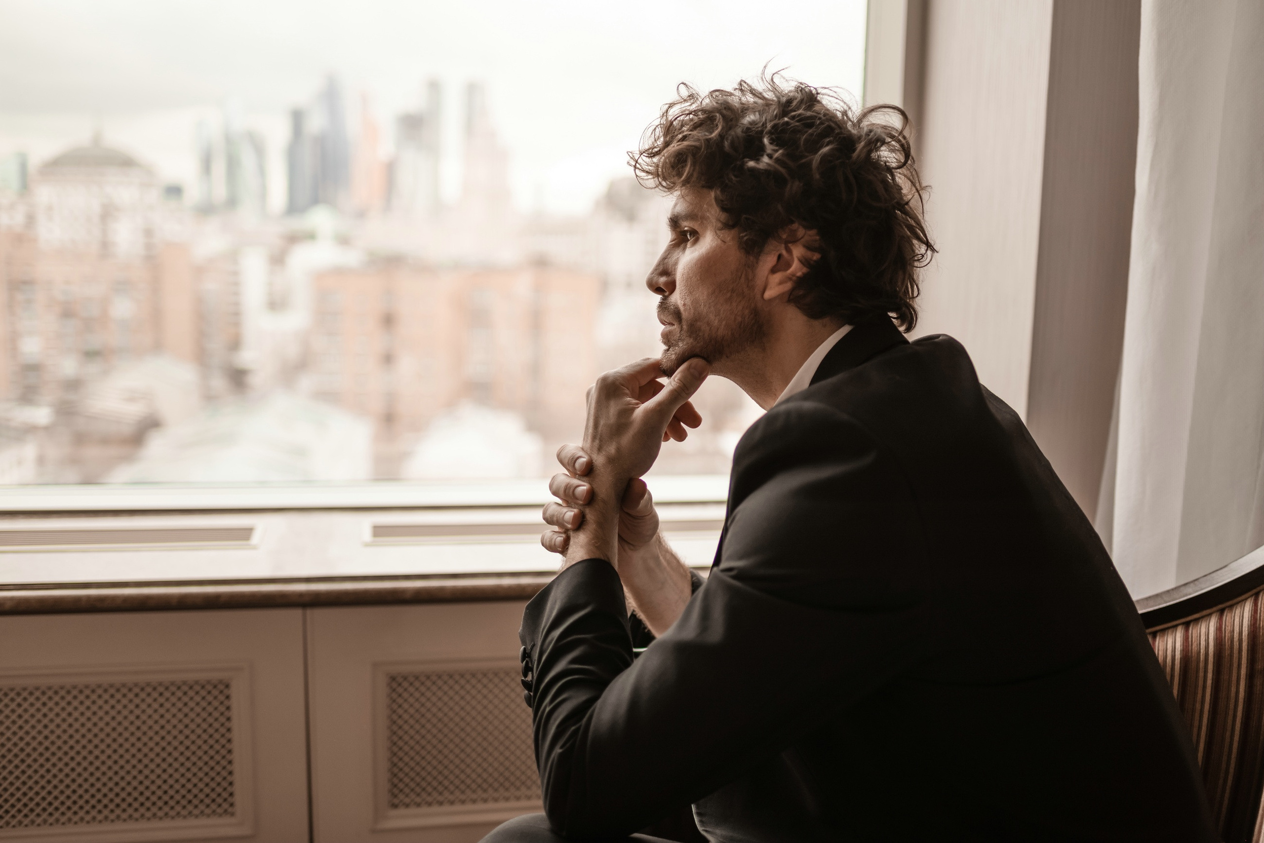 Стильная свадебная фотосессия в отеле Lotte Plaza. Свадебный и семейный фотограф в Москве Светлана Зоткина