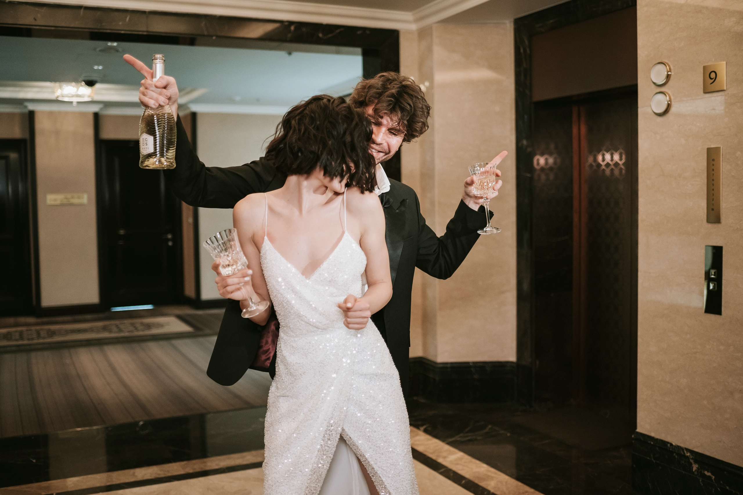 Стильная свадебная фотосессия в отеле Lotte Plaza. Свадебный и семейный фотограф в Москве Светлана Зоткина