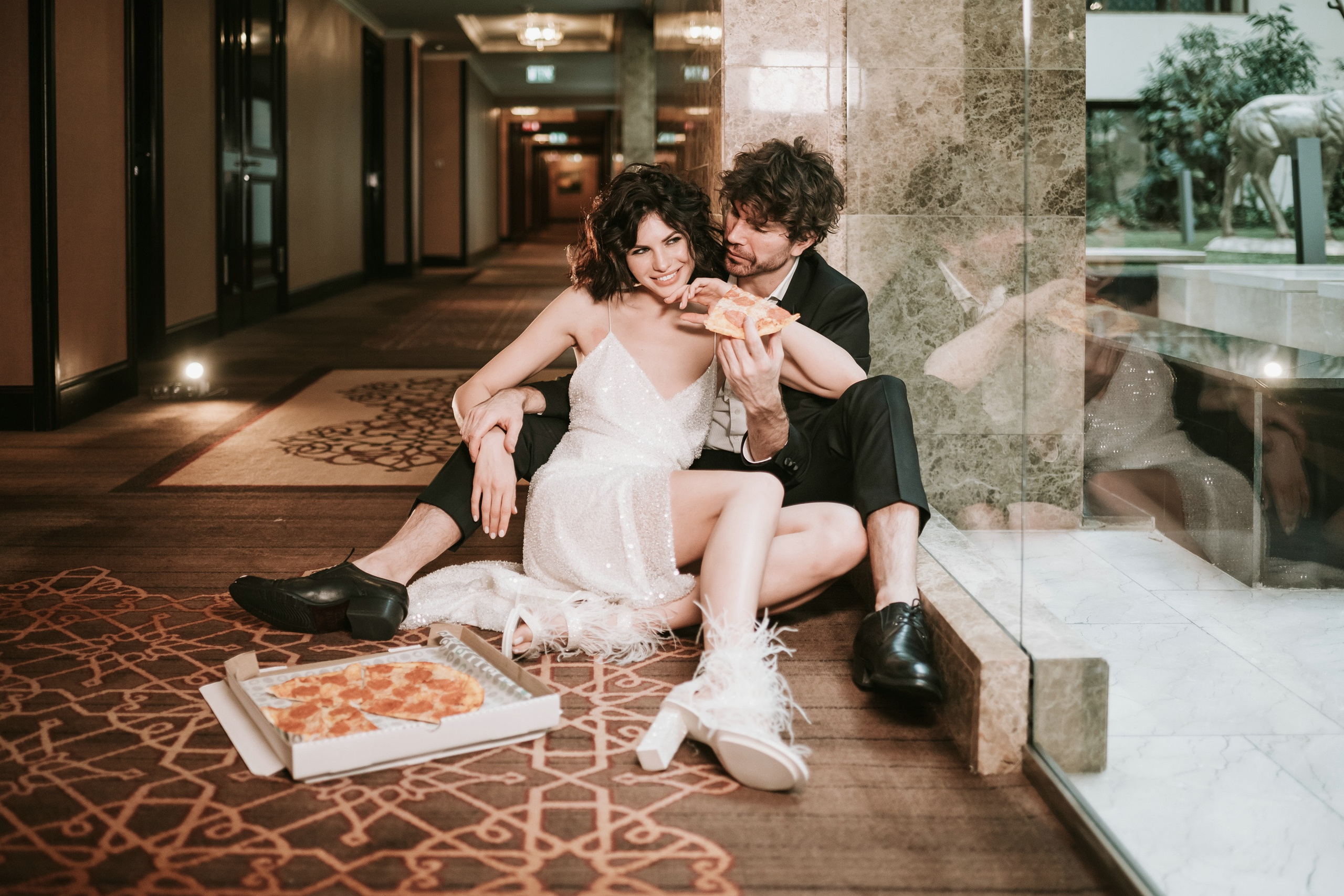 Стильная свадебная фотосессия в отеле Lotte Plaza. Свадебный и семейный фотограф в Москве Светлана Зоткина