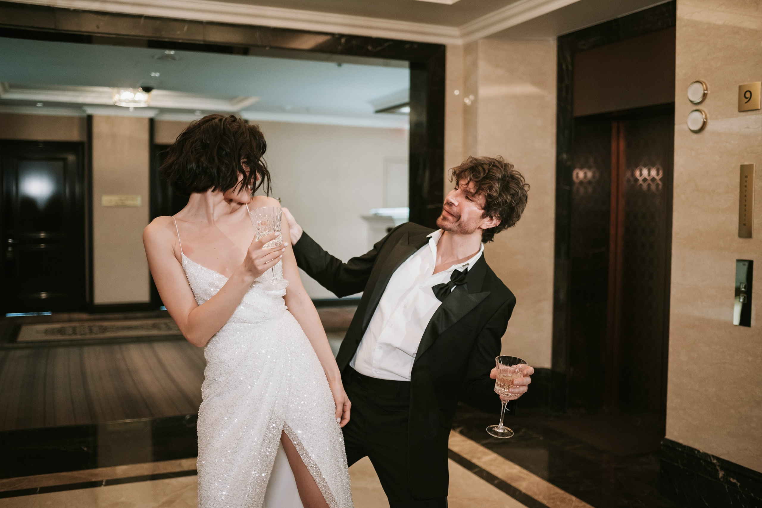 Стильная свадебная фотосессия в отеле Lotte Plaza. Свадебный и семейный фотограф в Москве Светлана Зоткина