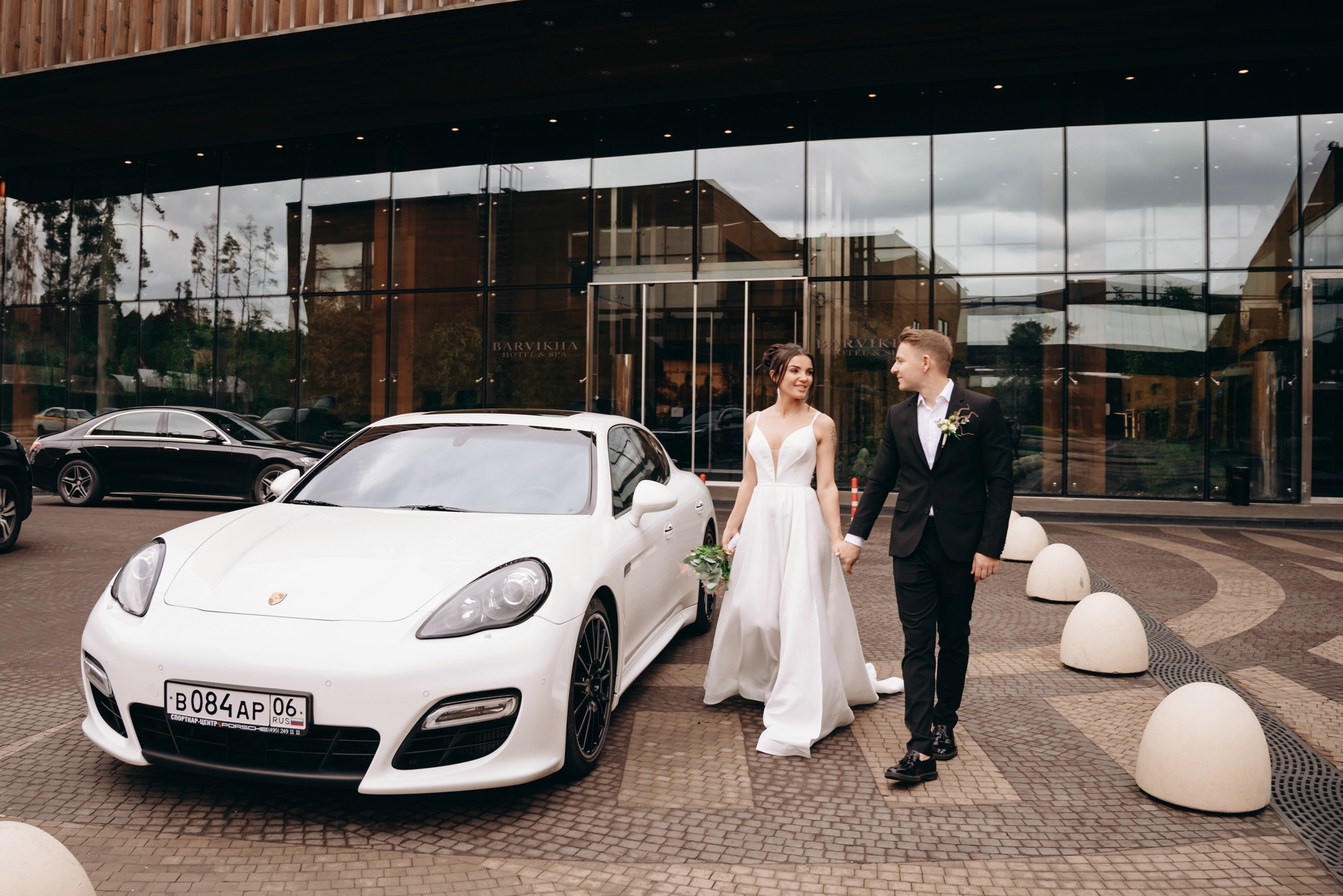 Свадебная фотосессия в отеле Barvikha Hotel & SPA. Свадебный и семейный фотограф в Москве Светлана Зоткина