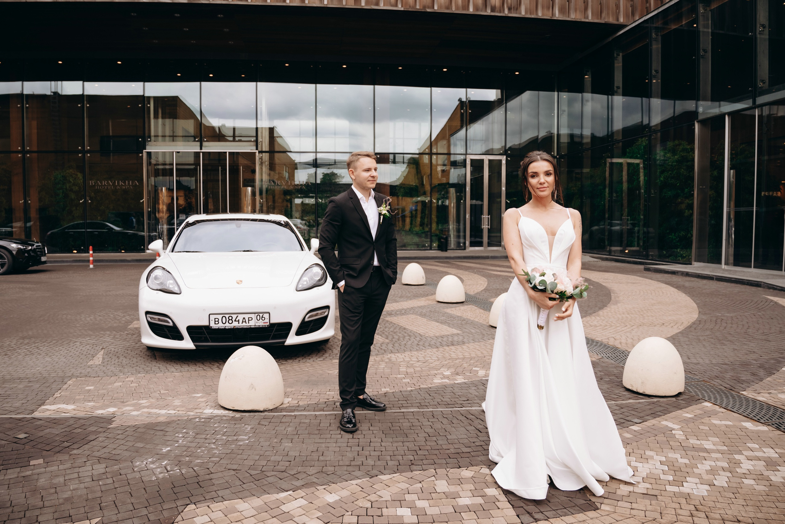 Свадебная фотосессия в отеле Barvikha Hotel & SPA. Свадебный и семейный фотограф в Москве Светлана Зоткина