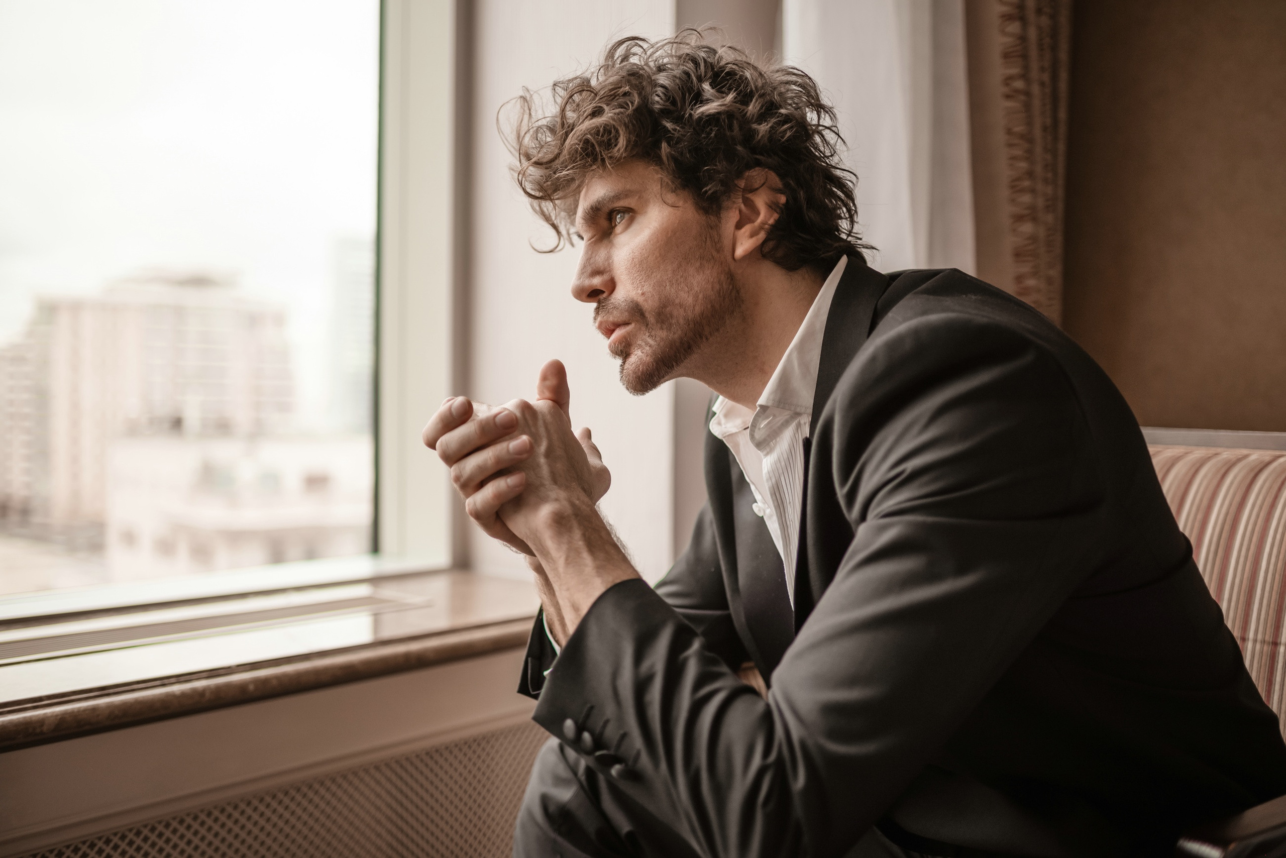 Стильная свадебная фотосессия в отеле Lotte Plaza. Свадебный и семейный фотограф в Москве Светлана Зоткина