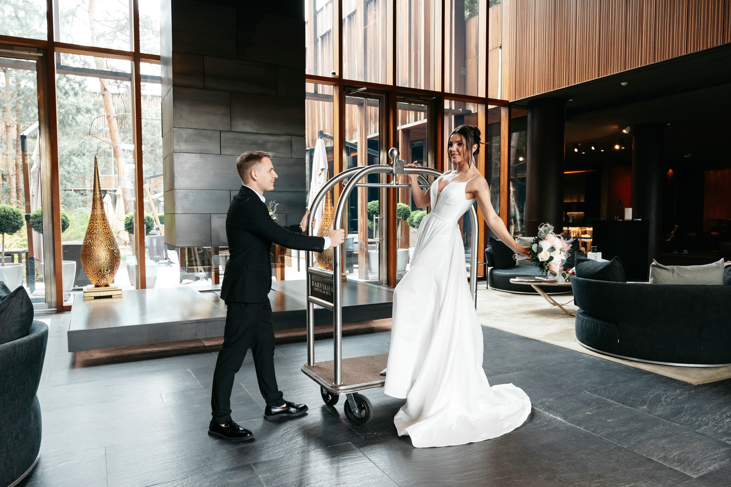 Свадебная фотосессия в отеле Barvikha Hotel & SPA. Свадебный и семейный фотограф в Москве Светлана Зоткина