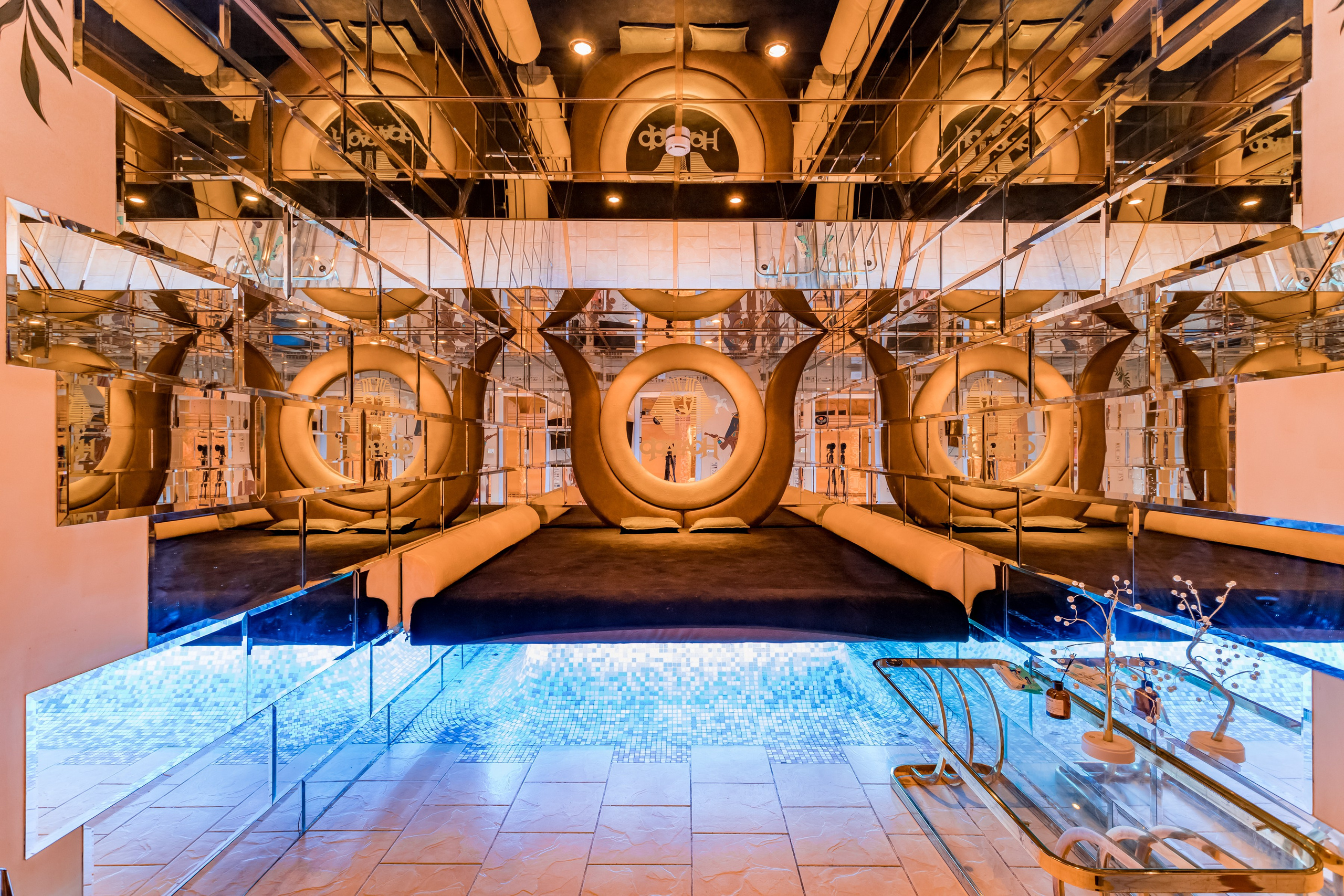 Фотосъемка для аквазоны Фараон на Ленинском проспекте. Интерьеры, Контент, Портреты | Фотограф в Москве Дани Терно