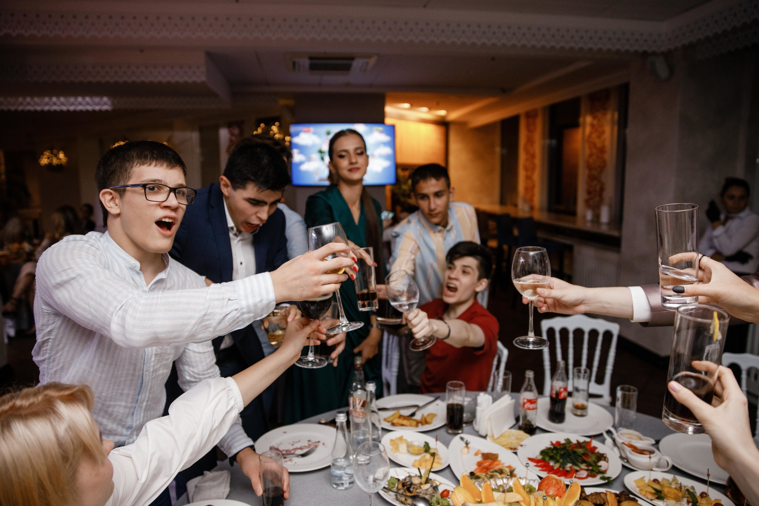 Выпускной. 36 школа. Ресторан Разговоры. Фотограф Андрей Баксов