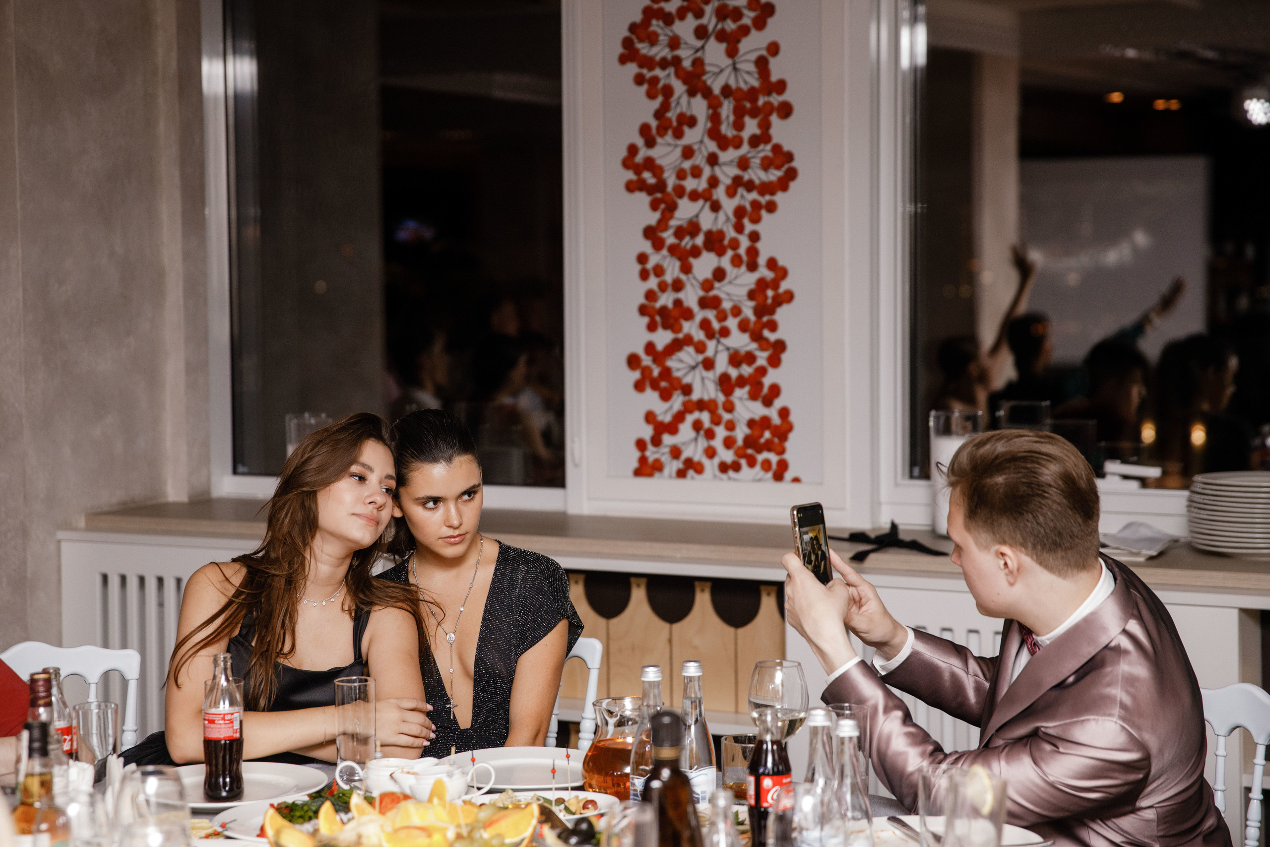 Выпускной. 36 школа. Ресторан Разговоры. Фотограф Андрей Баксов