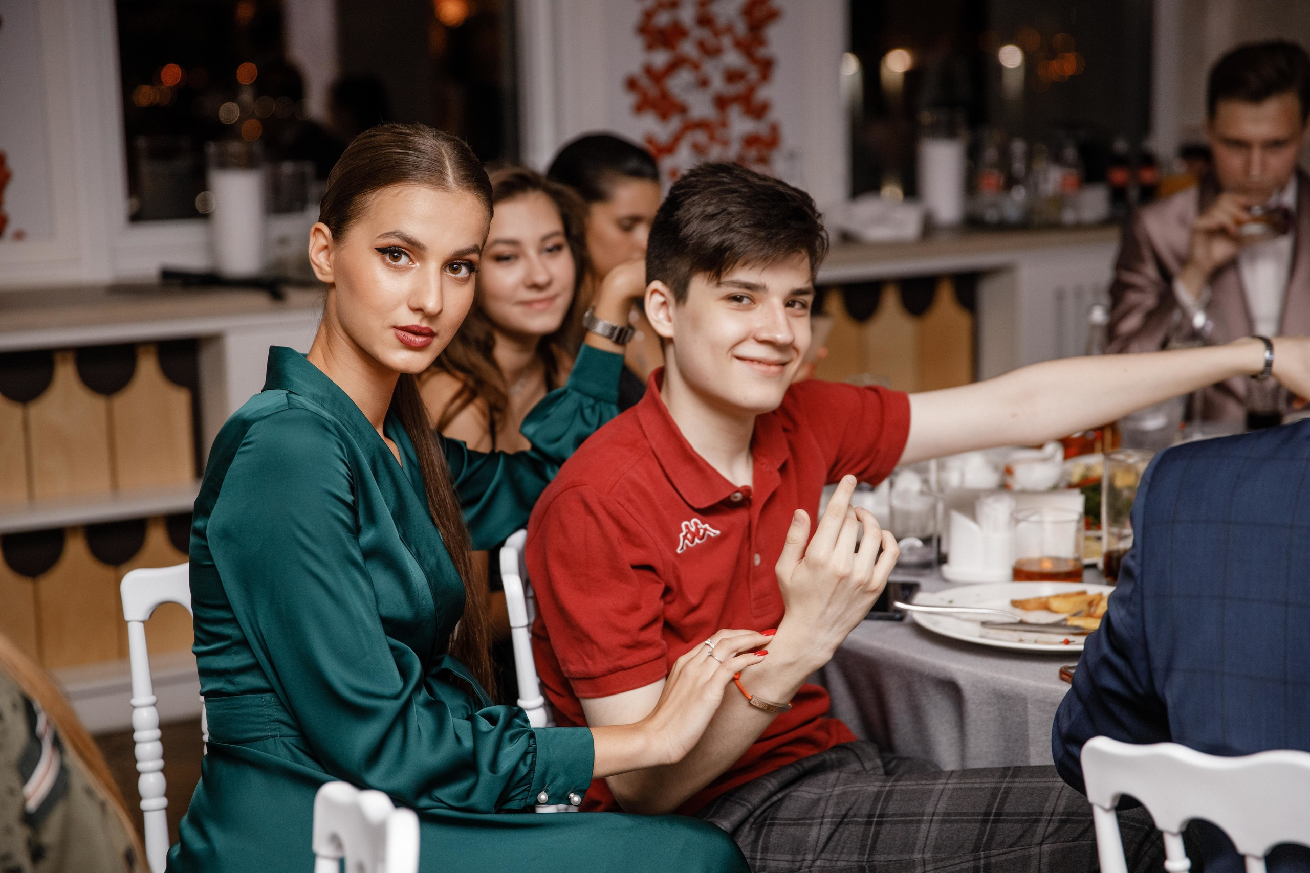 Выпускной. 36 школа. Ресторан Разговоры. Фотограф Андрей Баксов