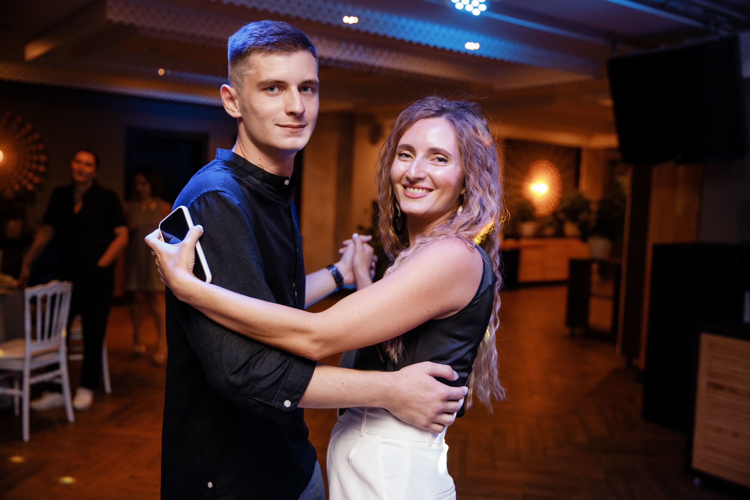 Выпускной. 36 школа. Ресторан Разговоры. Фотограф Андрей Баксов