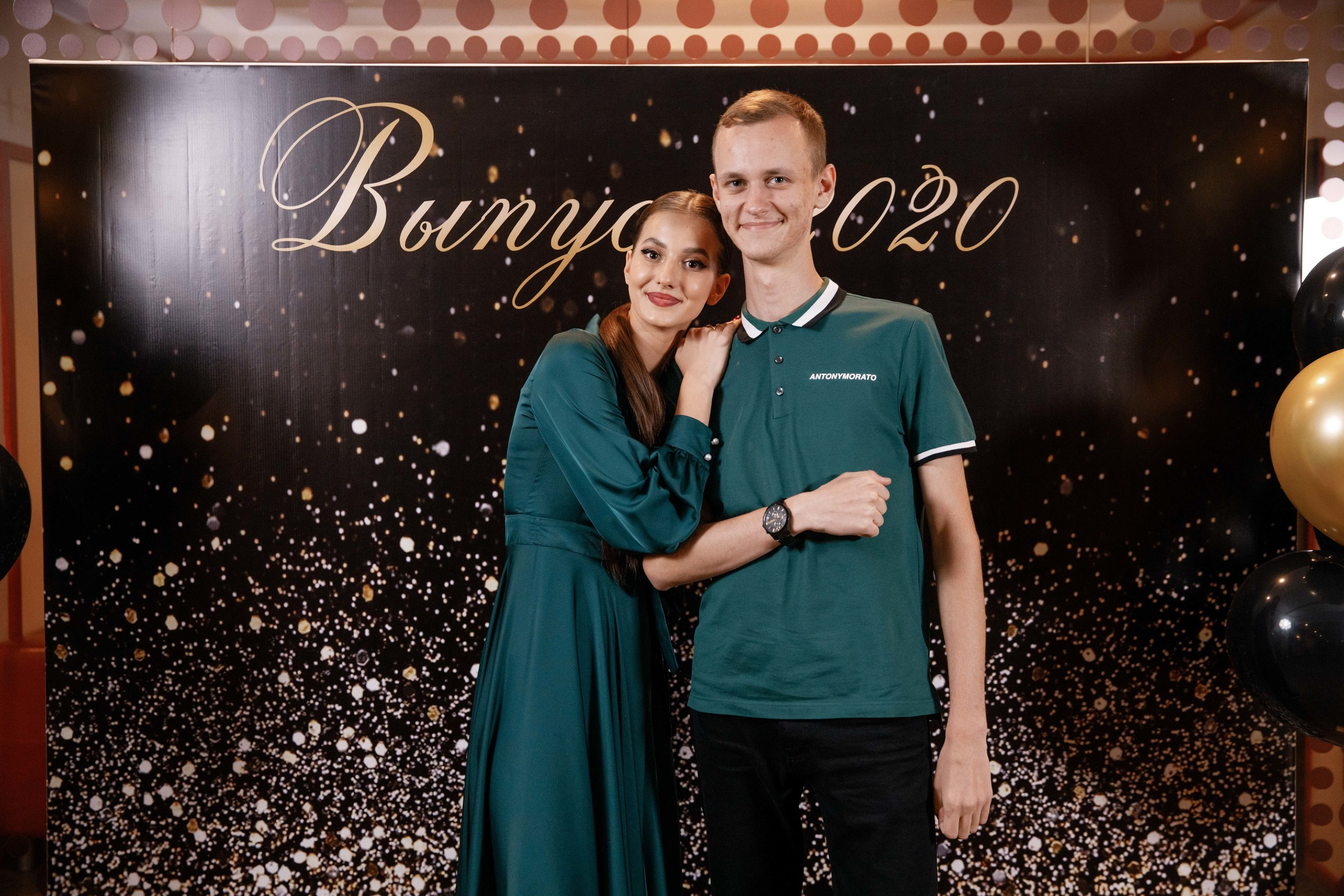 Выпускной. 36 школа. Ресторан Разговоры. Фотограф Андрей Баксов