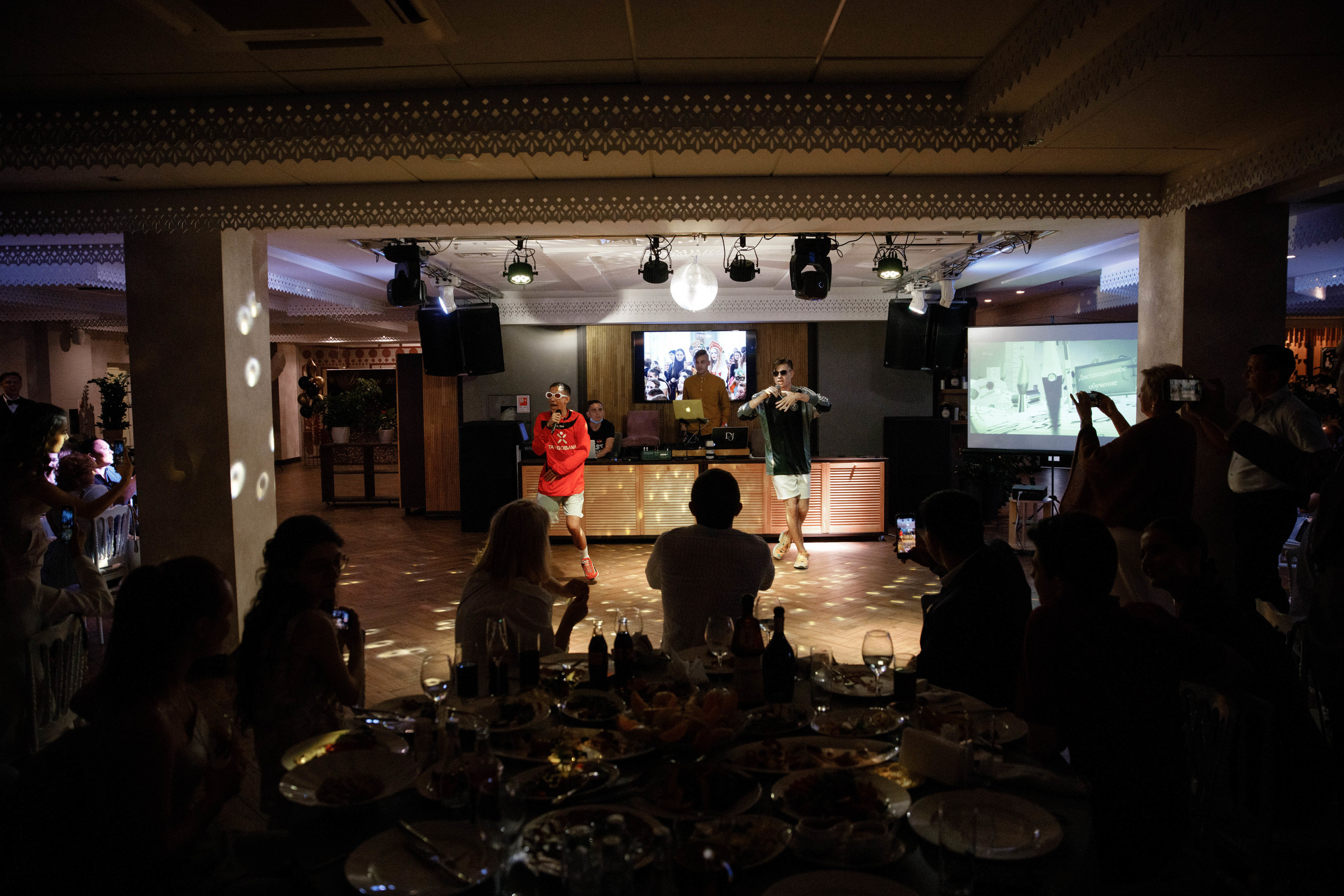 Выпускной. 36 школа. Ресторан Разговоры. Фотограф Андрей Баксов